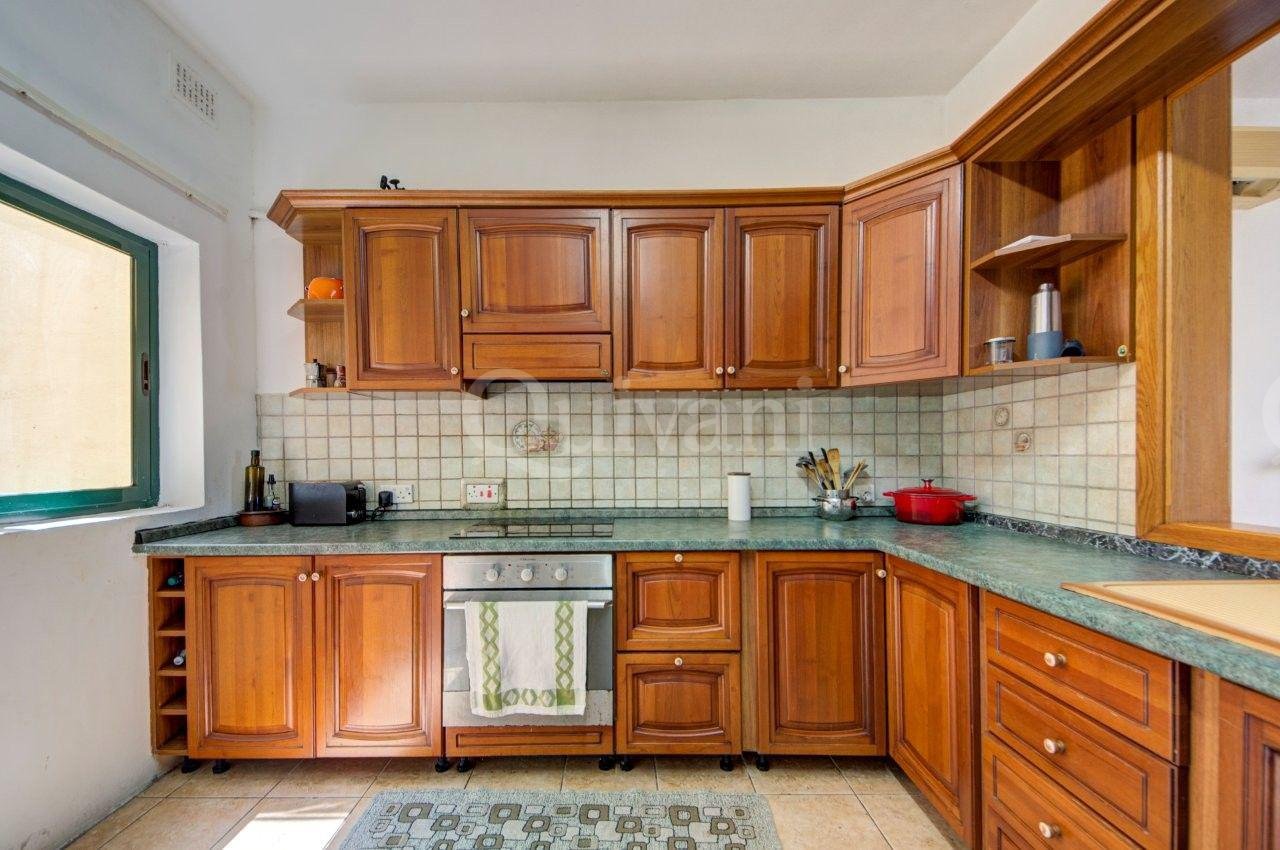 Furnished Apartment in Naxxar