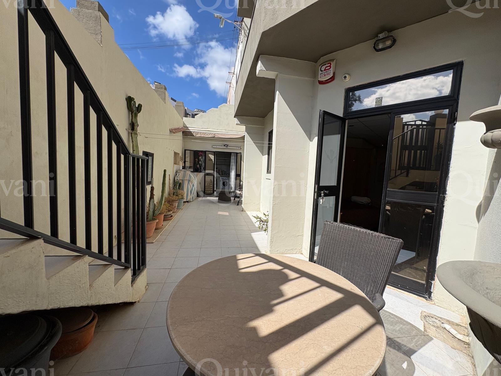 Ground Floor Elevated Maisonette + Interconnected semi-basement Garage