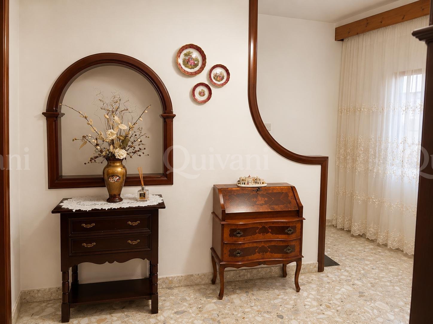 Large Traditional Maisonette  With Air Space