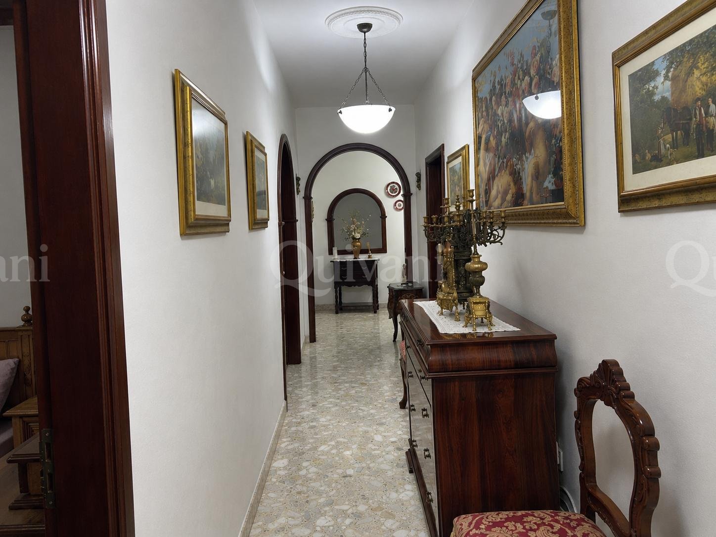 Large Traditional Maisonette  With Air Space