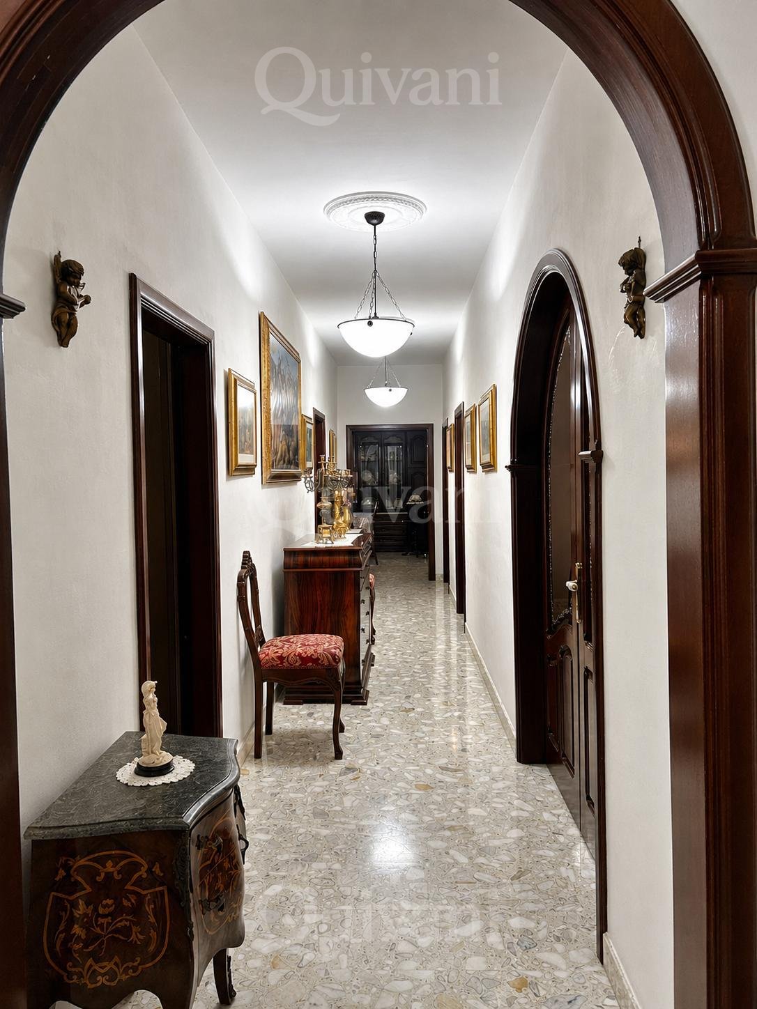 Large Traditional Maisonette  With Air Space