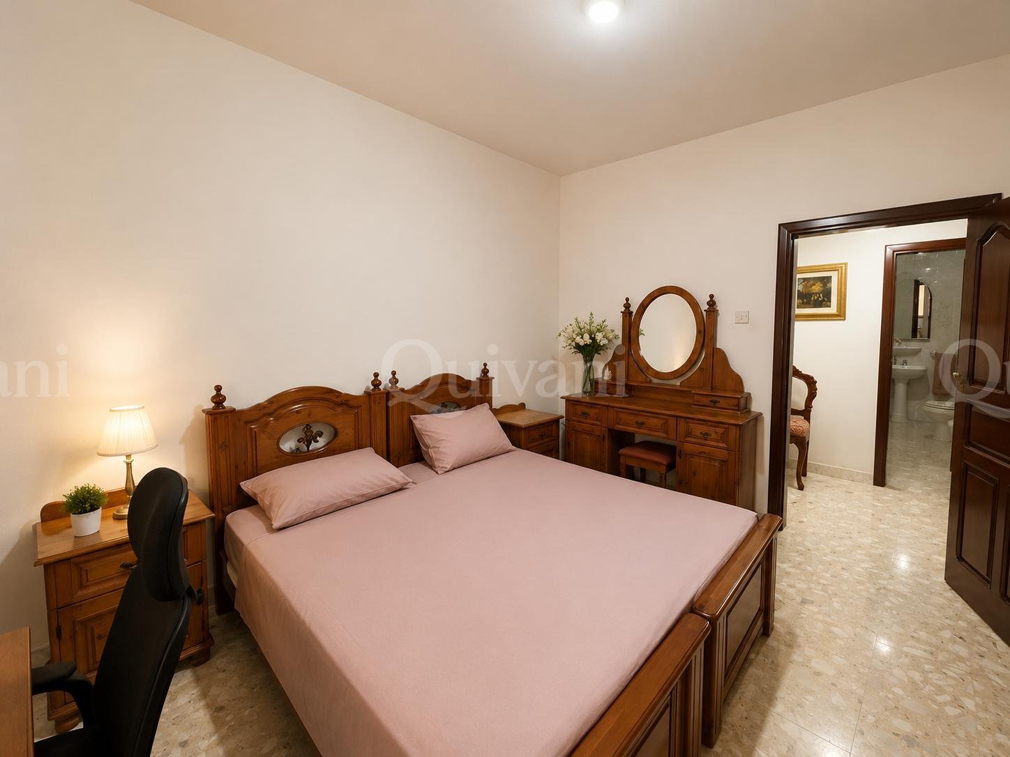 Large Traditional Maisonette  With Air Space