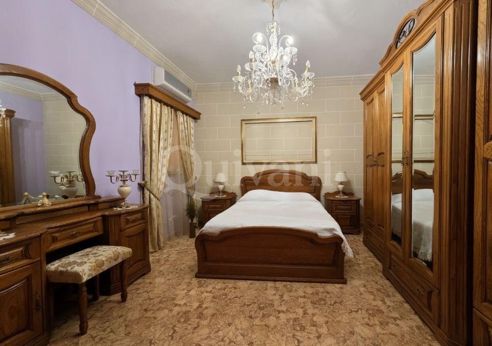 Tarxien, Finished, Maisonette