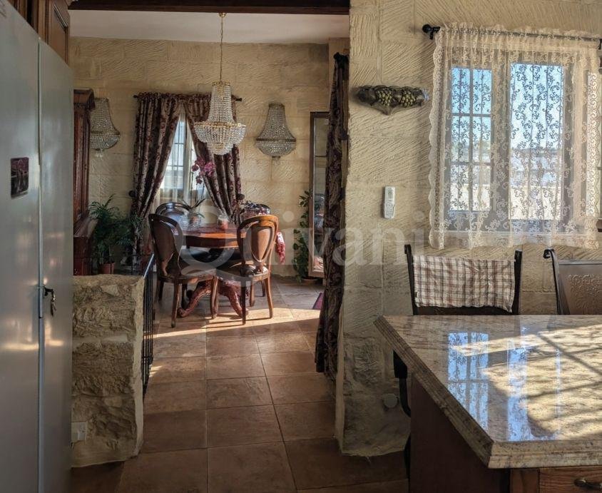 Magnificent House of Character in the heart of Qrendi