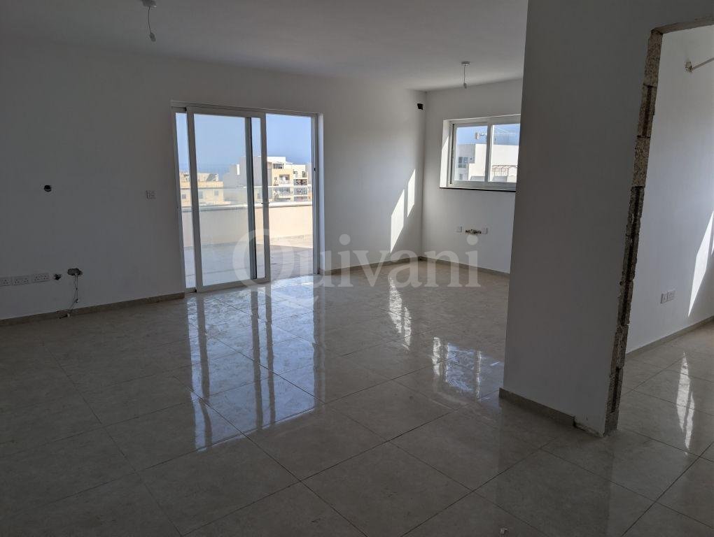 Marsascala penthouse with pool