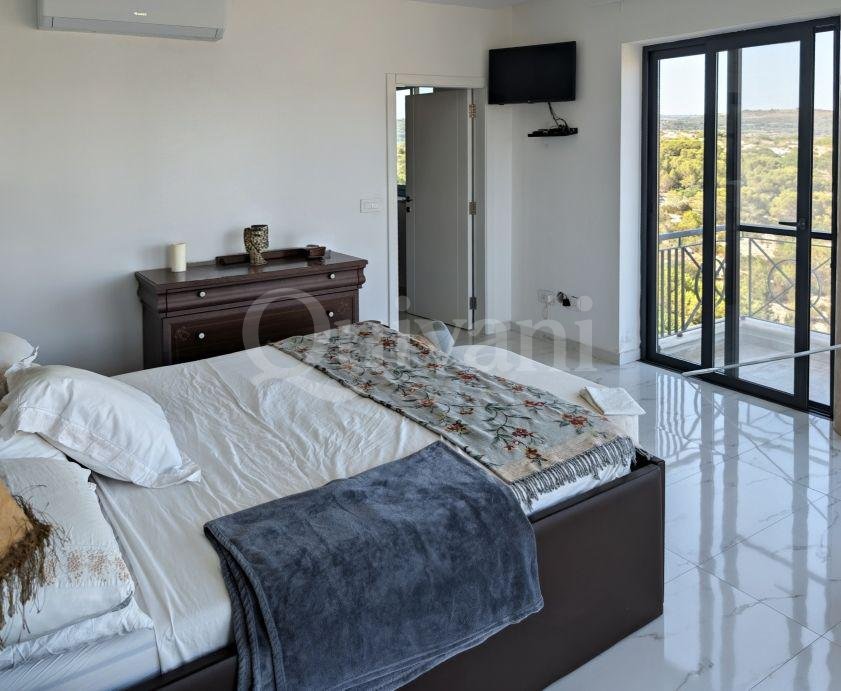 Stunning Corner Apartment in Xemxija