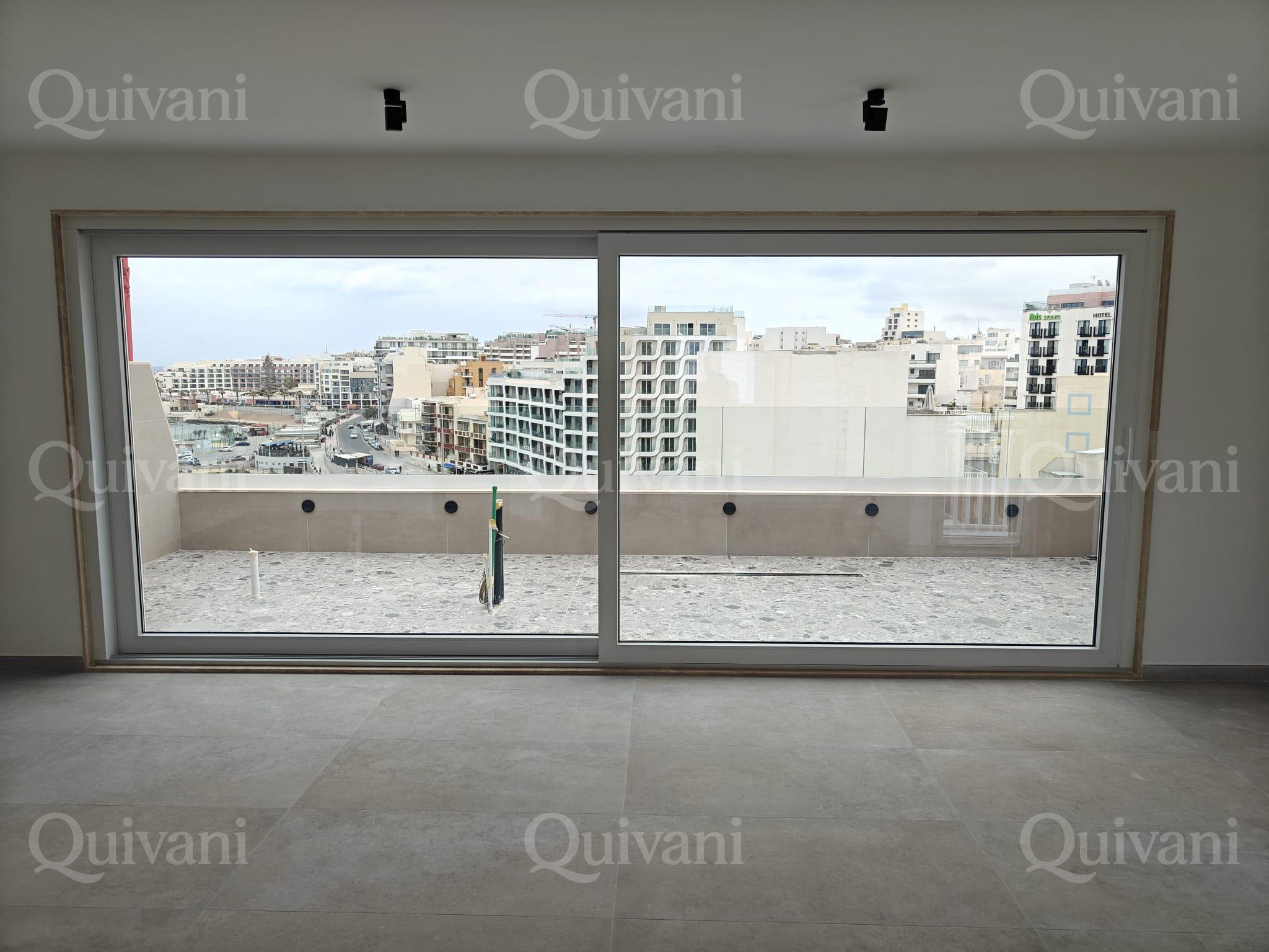 One bedroom Penthouse in Bugibba
