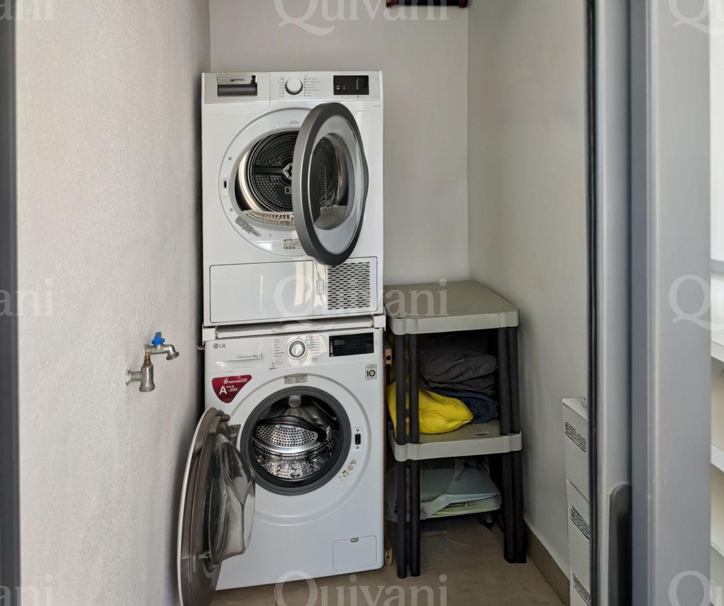 Sunny 3 Bed, 2 Bath 164SQ/M Apartment with Study in Quiet Neighborhood