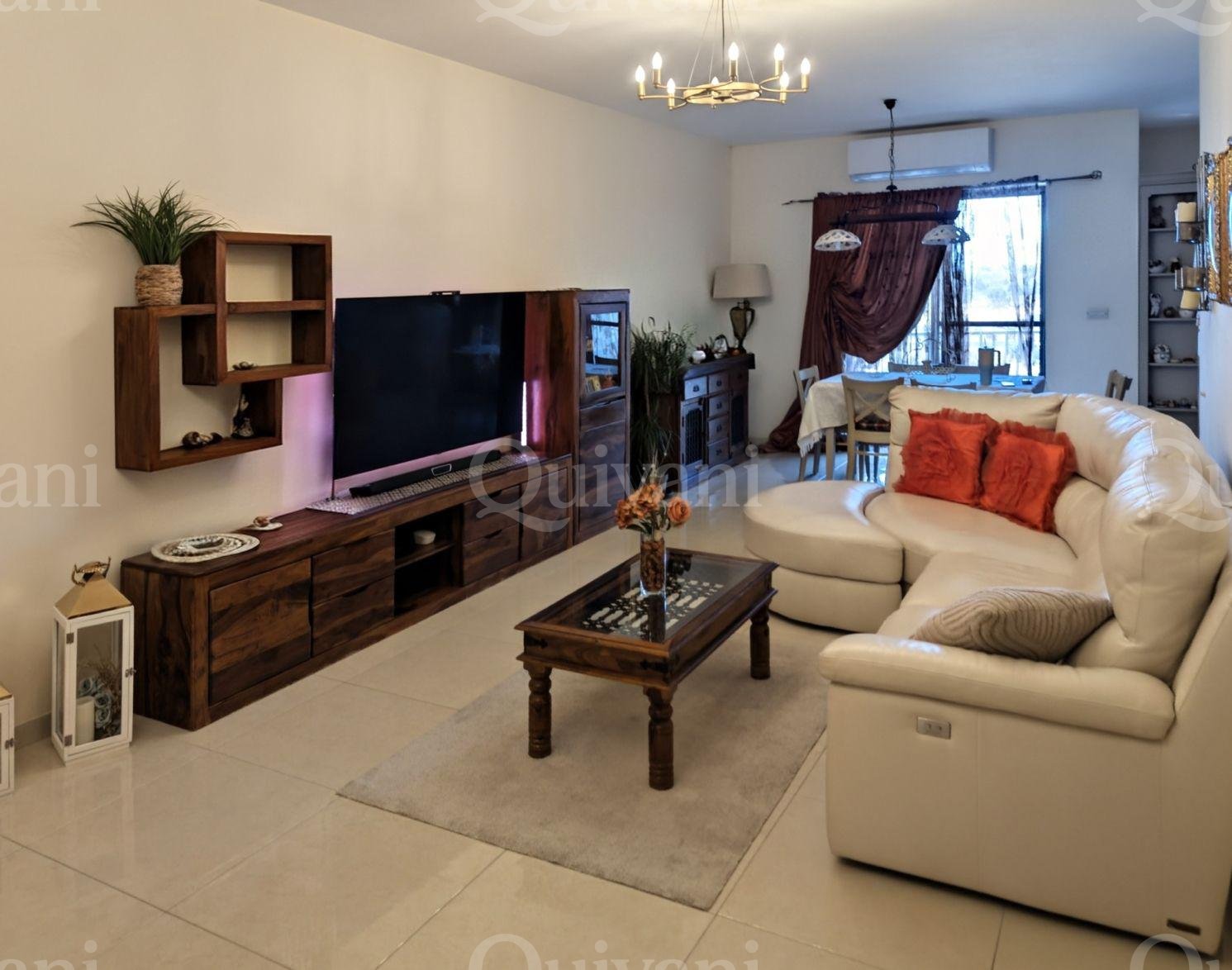 Sunny 3 Bed, 2 Bath 164SQ/M Apartment with Study in Quiet Neighborhood