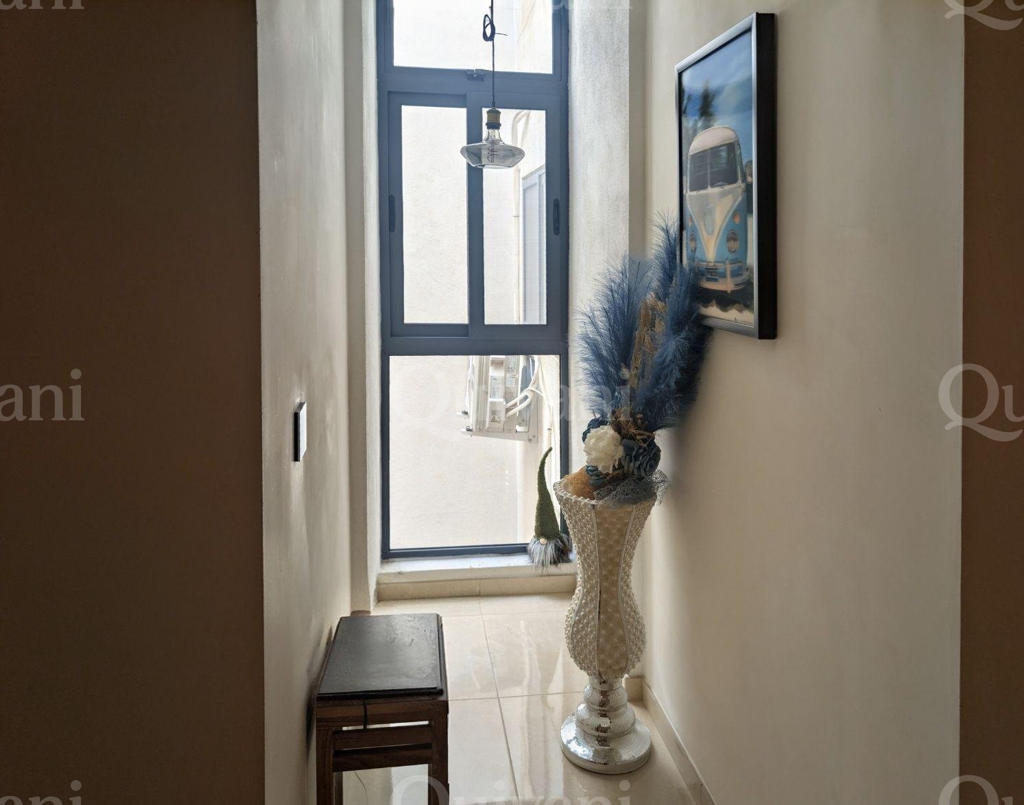 Sunny 3 Bed, 2 Bath 164SQ/M Apartment with Study in Quiet Neighborhood