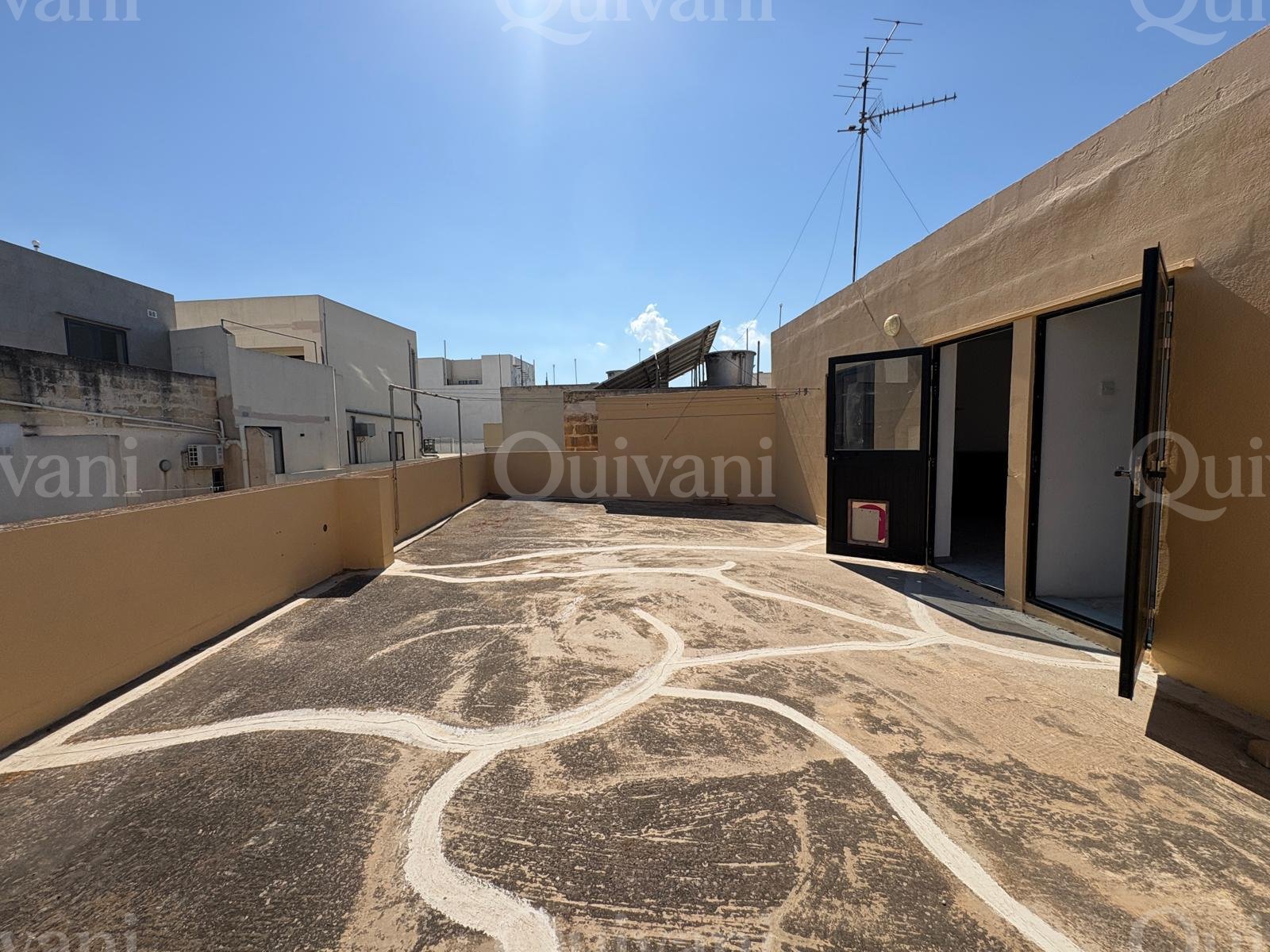 First Floor Maisonette with Airspace in Fgura