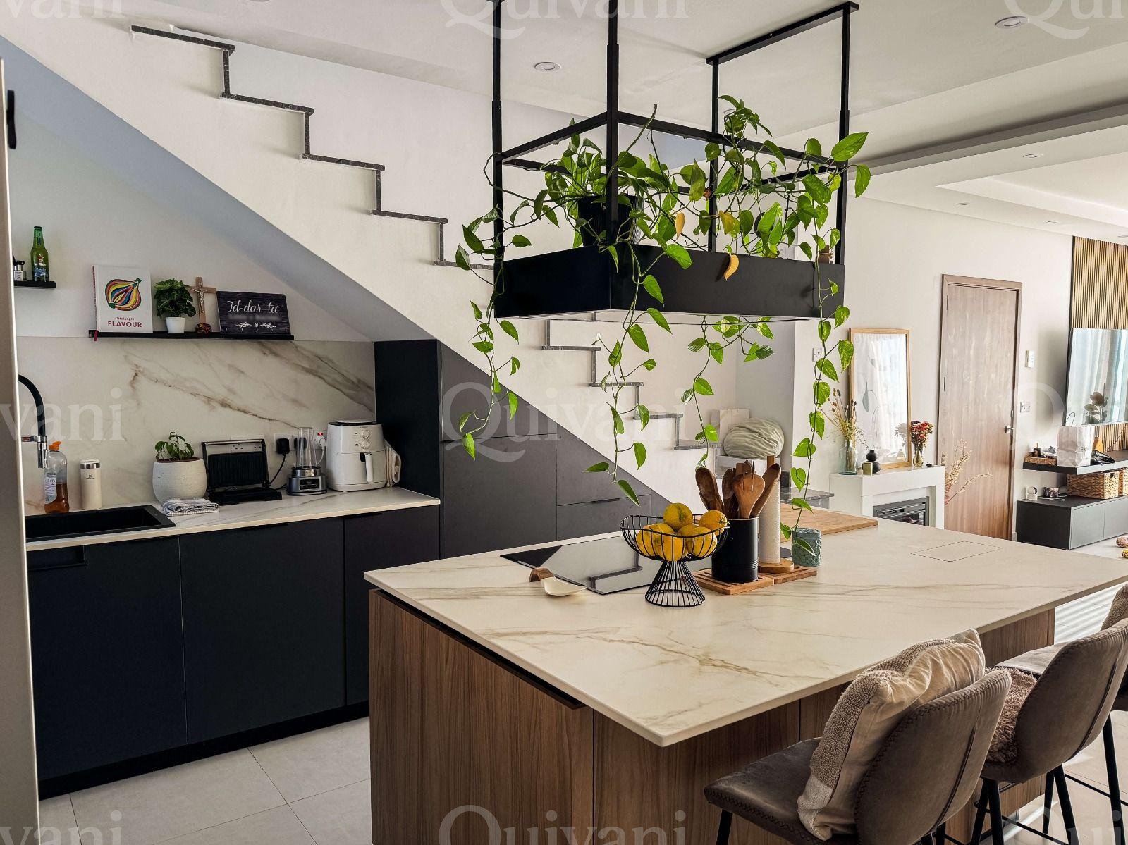 Duplex Penthouse with roof and airspace