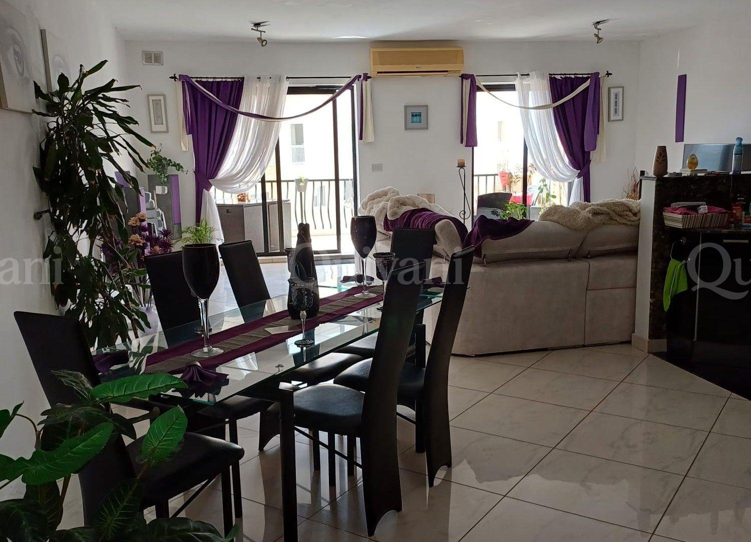 Manikata Maisonette with Rooftop Pool