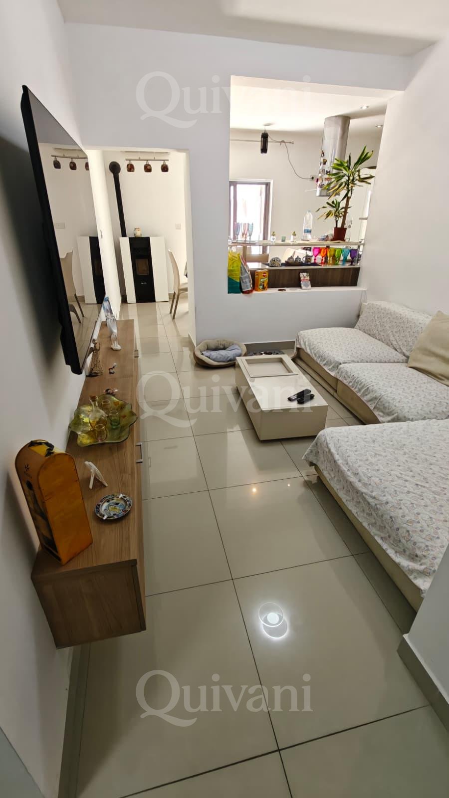Maisonette On A Quiet No Through Road Close to All Amenities
