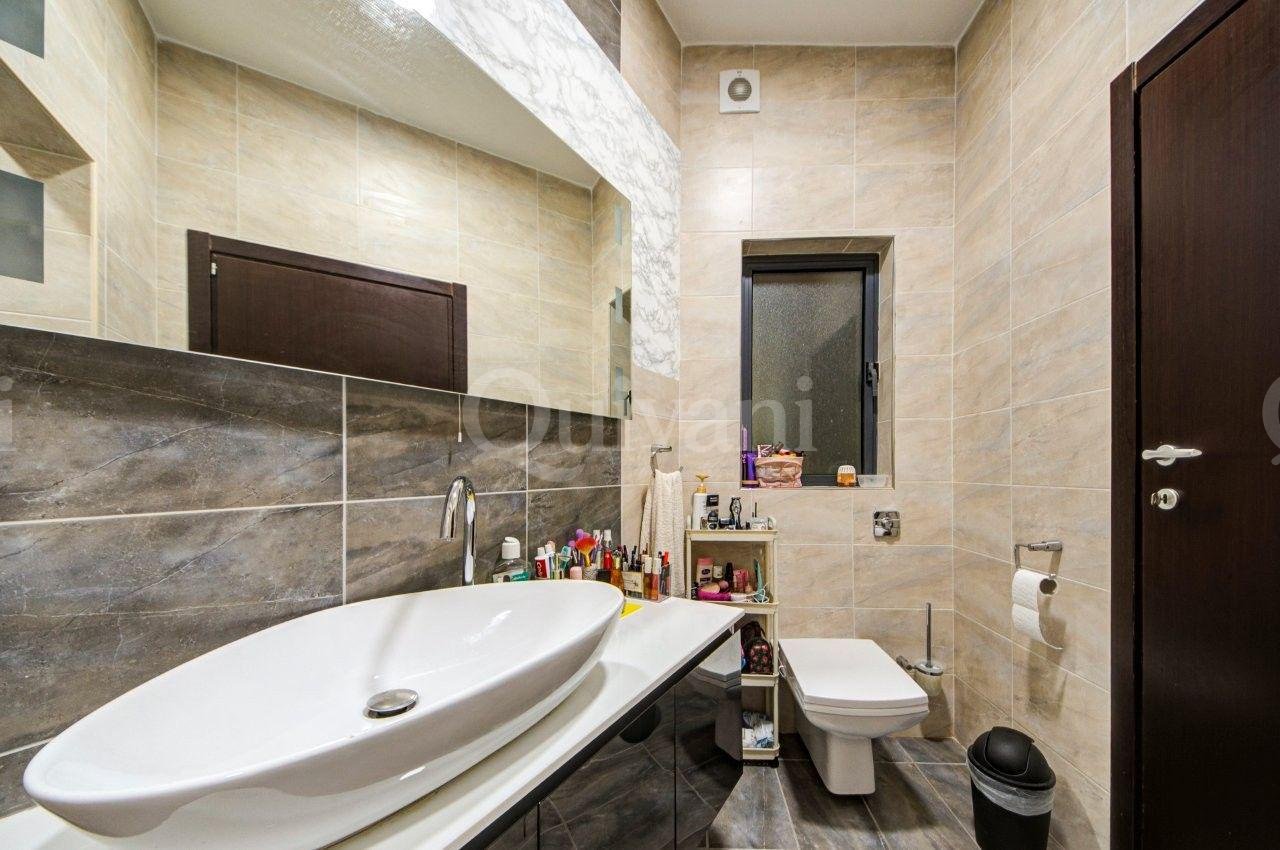 Maisonette On A Quiet No Through Road Close to All Amenities