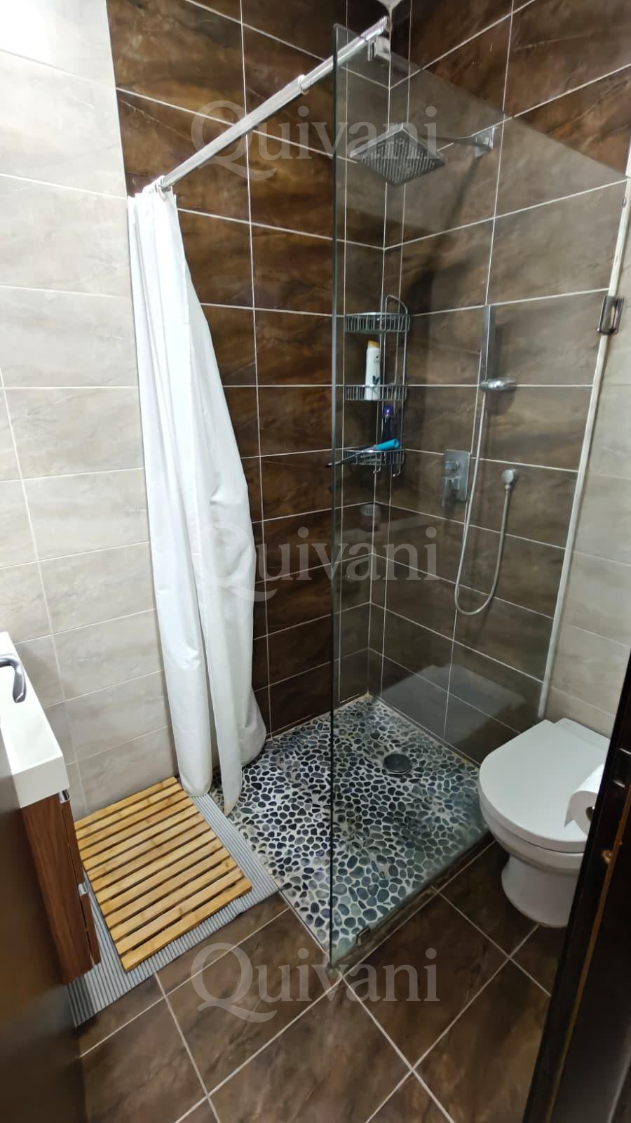 Maisonette On A Quiet No Through Road Close to All Amenities