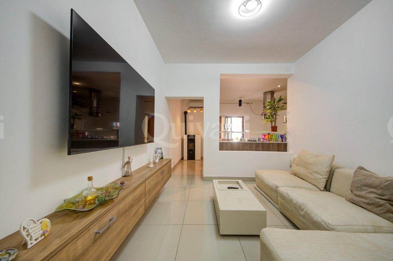Maisonette On A Quiet No Through Road Close to All Amenities