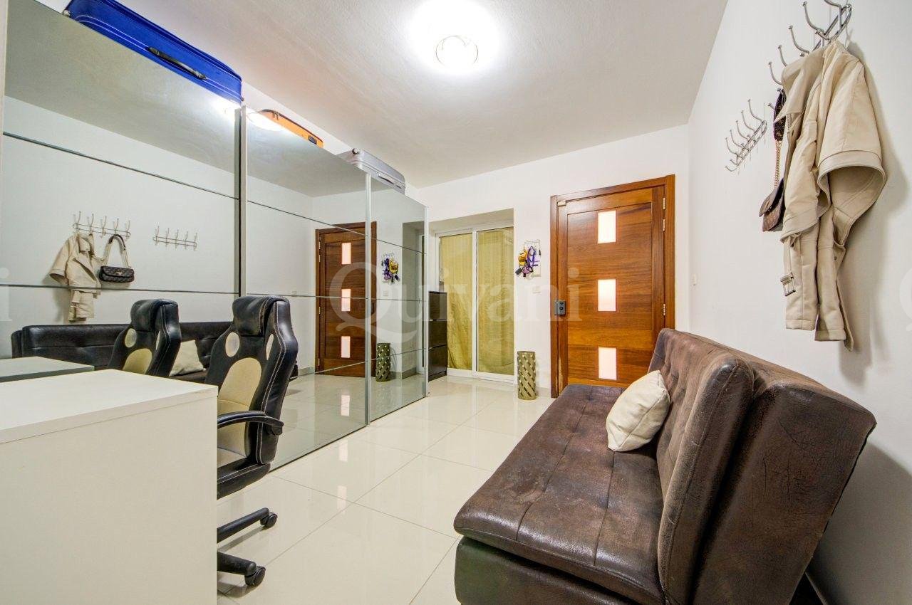 Maisonette On A Quiet No Through Road Close to All Amenities