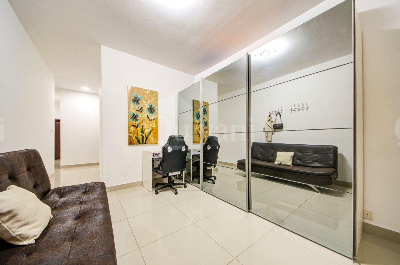 Maisonette On A Quiet No Through Road Close to All Amenities