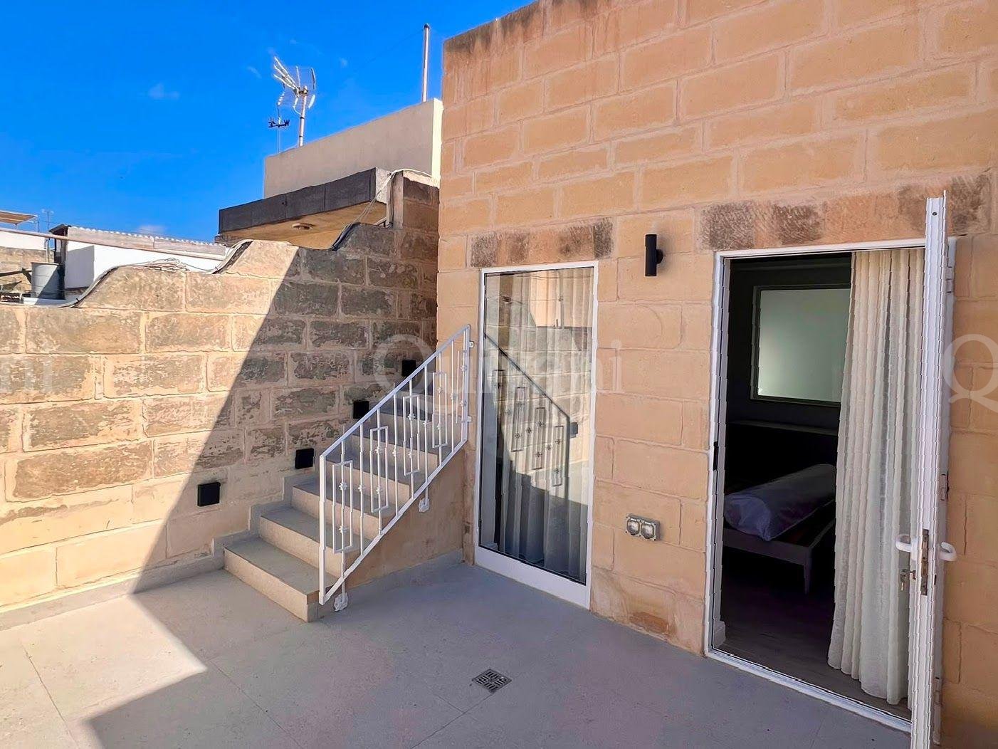 Converted 2Bed Townhouse in the heart of Sliema