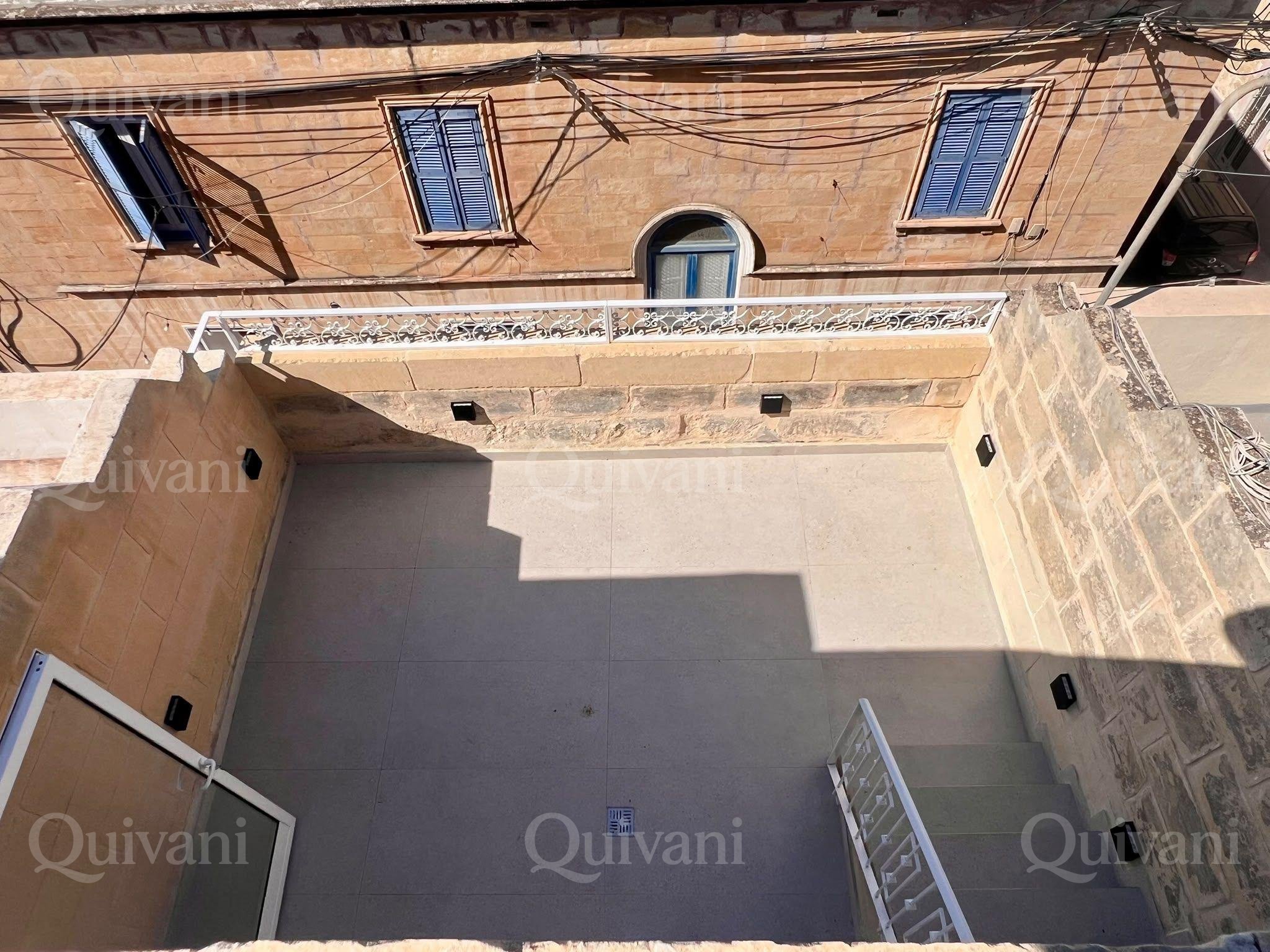 Converted 2Bed Townhouse in the heart of Sliema