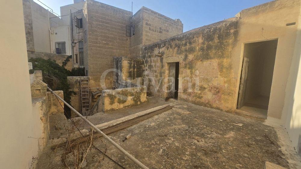 Unconverted house of Character with approved converstion plans