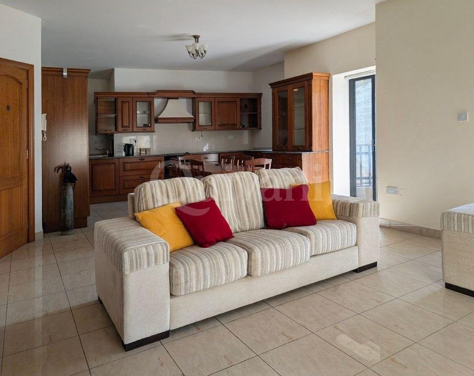 Spacious 3 Bed Furnished Apartment with interconnected Car Space Included