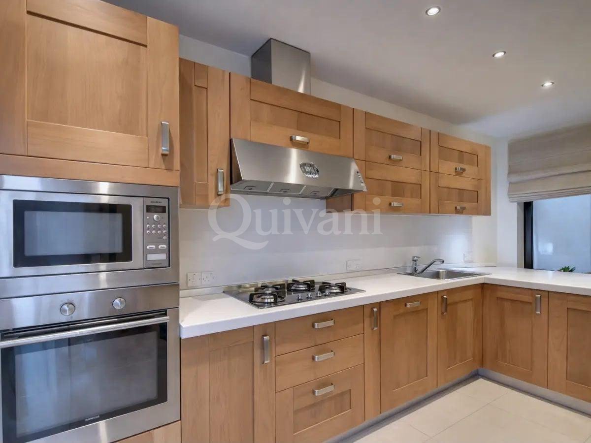 Fully furnished 3 bedroom Apartment with Private washroom and outdoor terrace (included Garage)