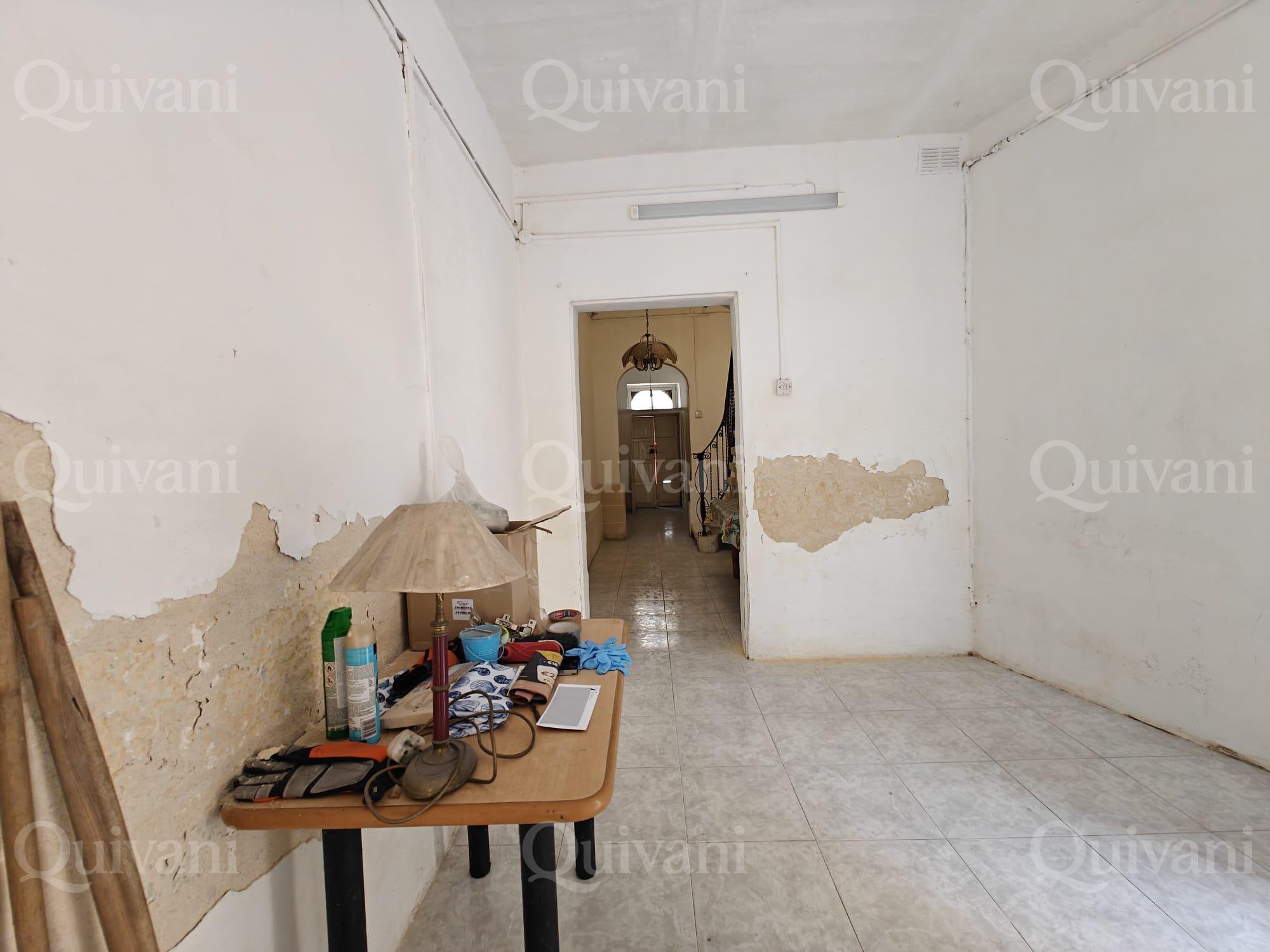 Paola, Unconverted, Solitary Maisonette