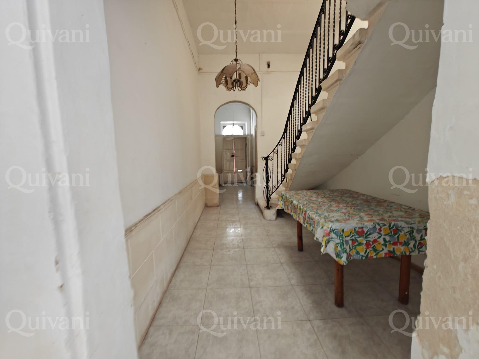 Paola, Unconverted, Solitary Maisonette