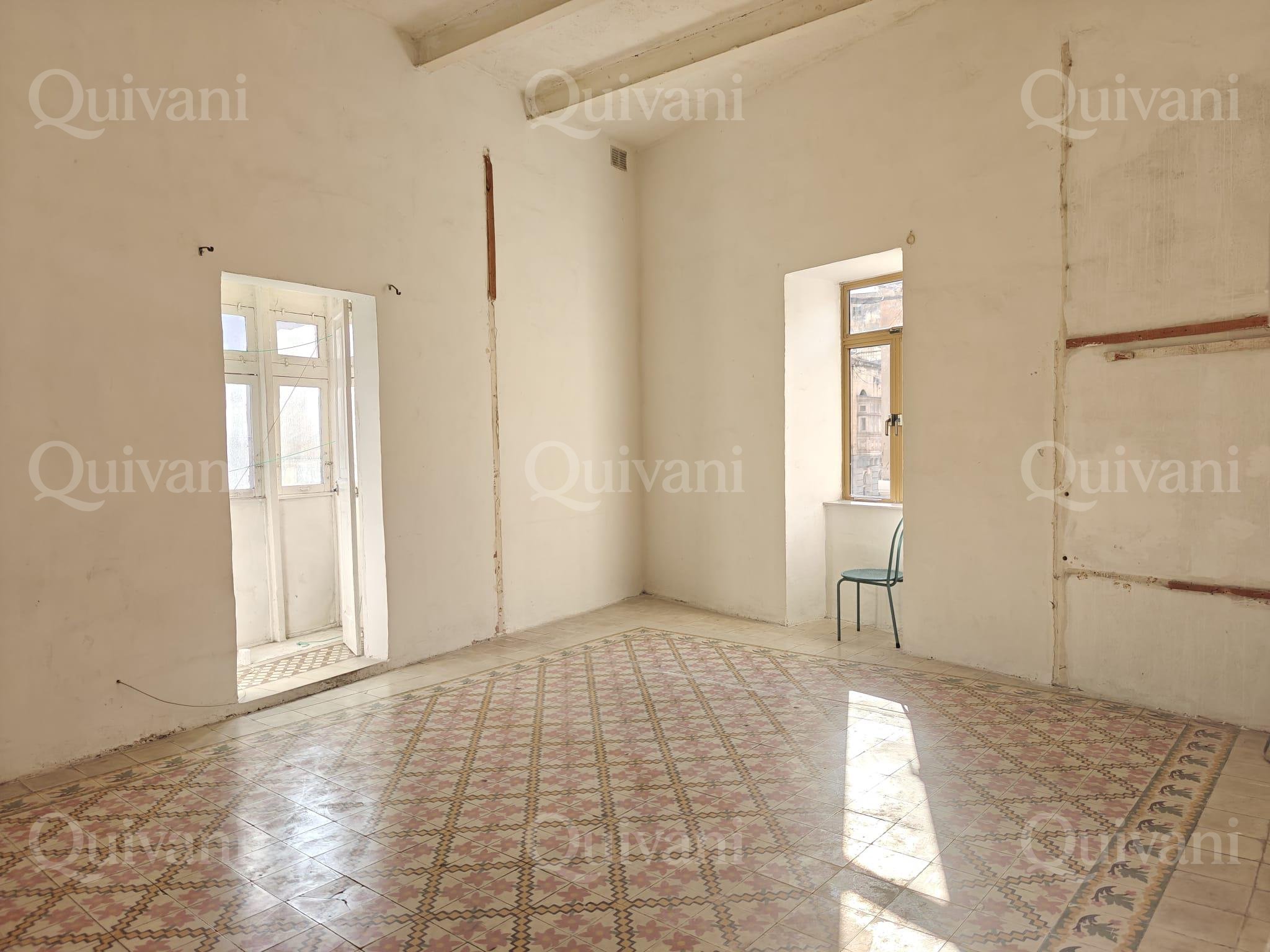 Paola, Unconverted, Solitary Maisonette