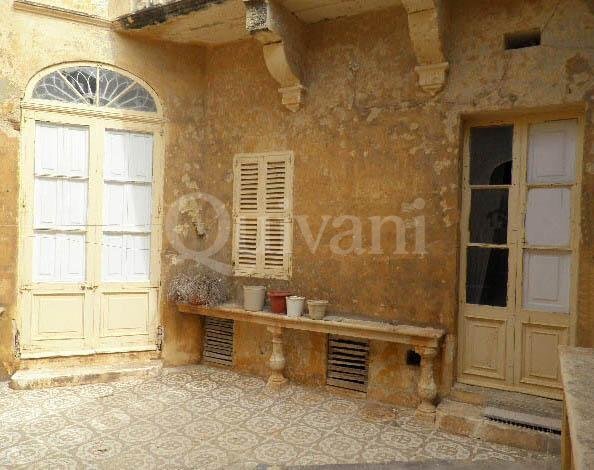 Zebbug, Unconverted House of Character