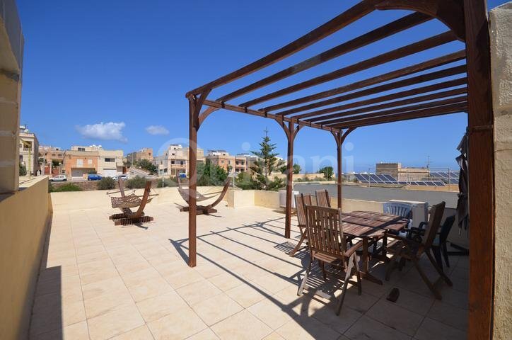 Pembroke, Finished Semi-detached Villa