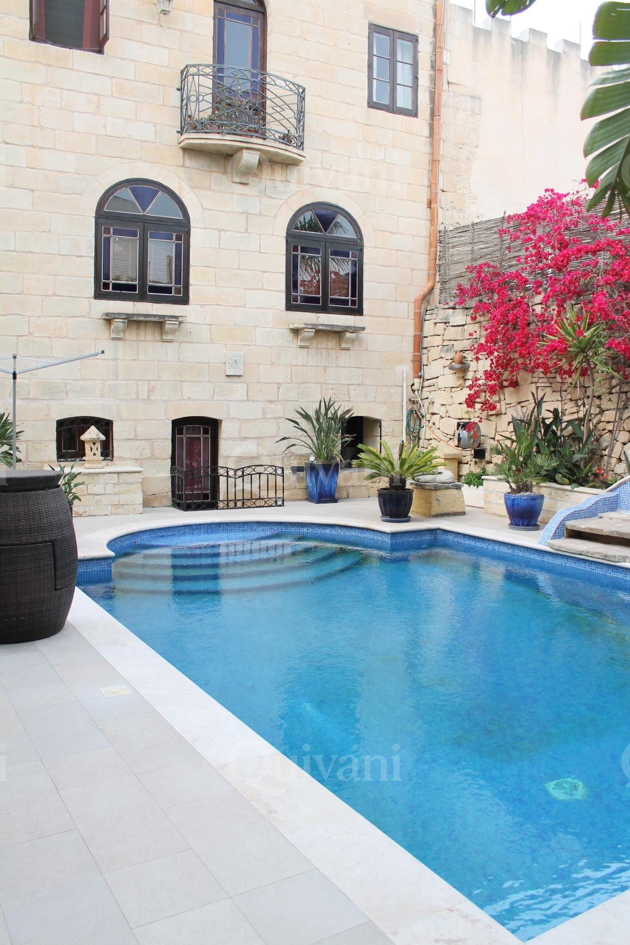Naxxar, Converted House of Character