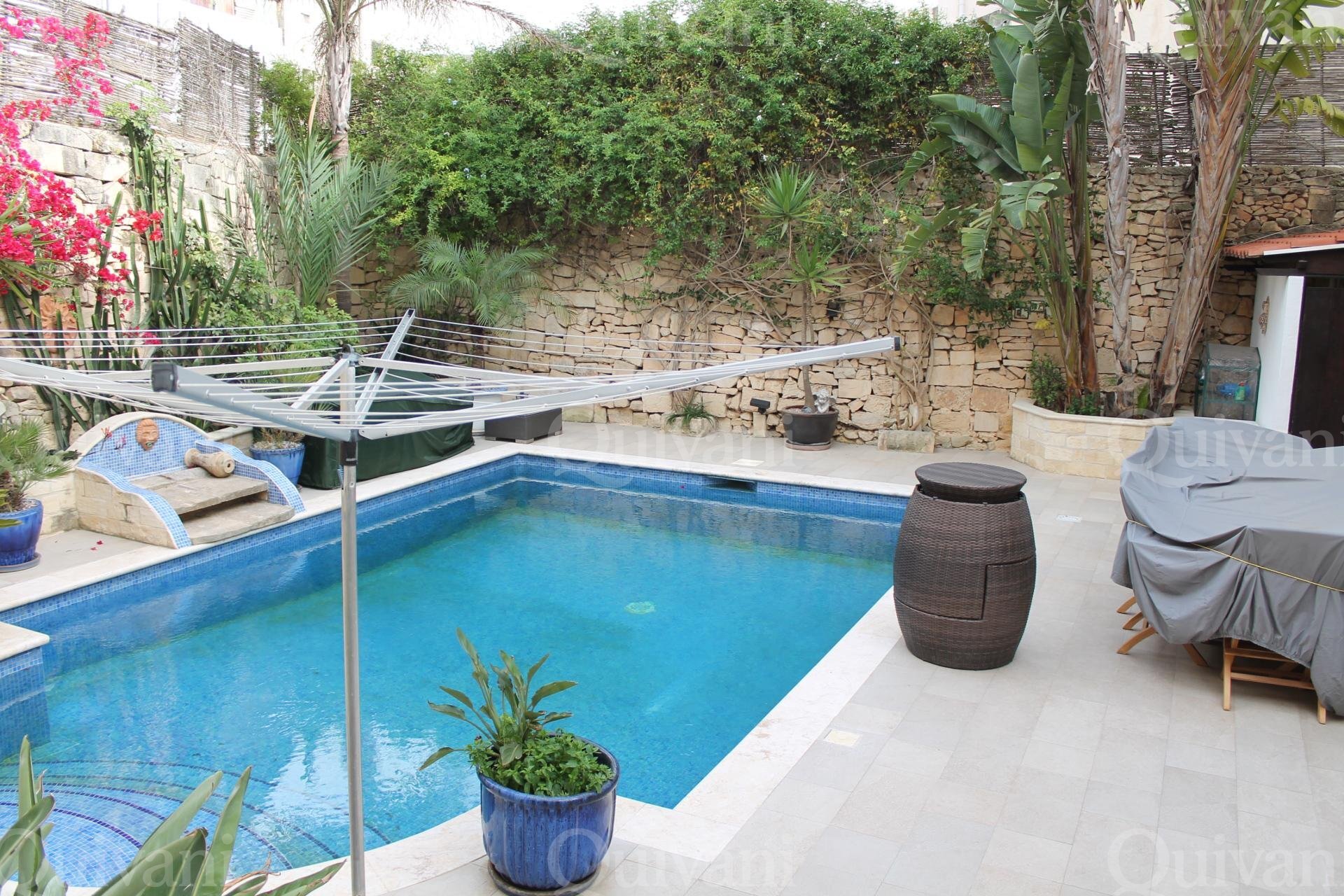 Naxxar, Converted House of Character