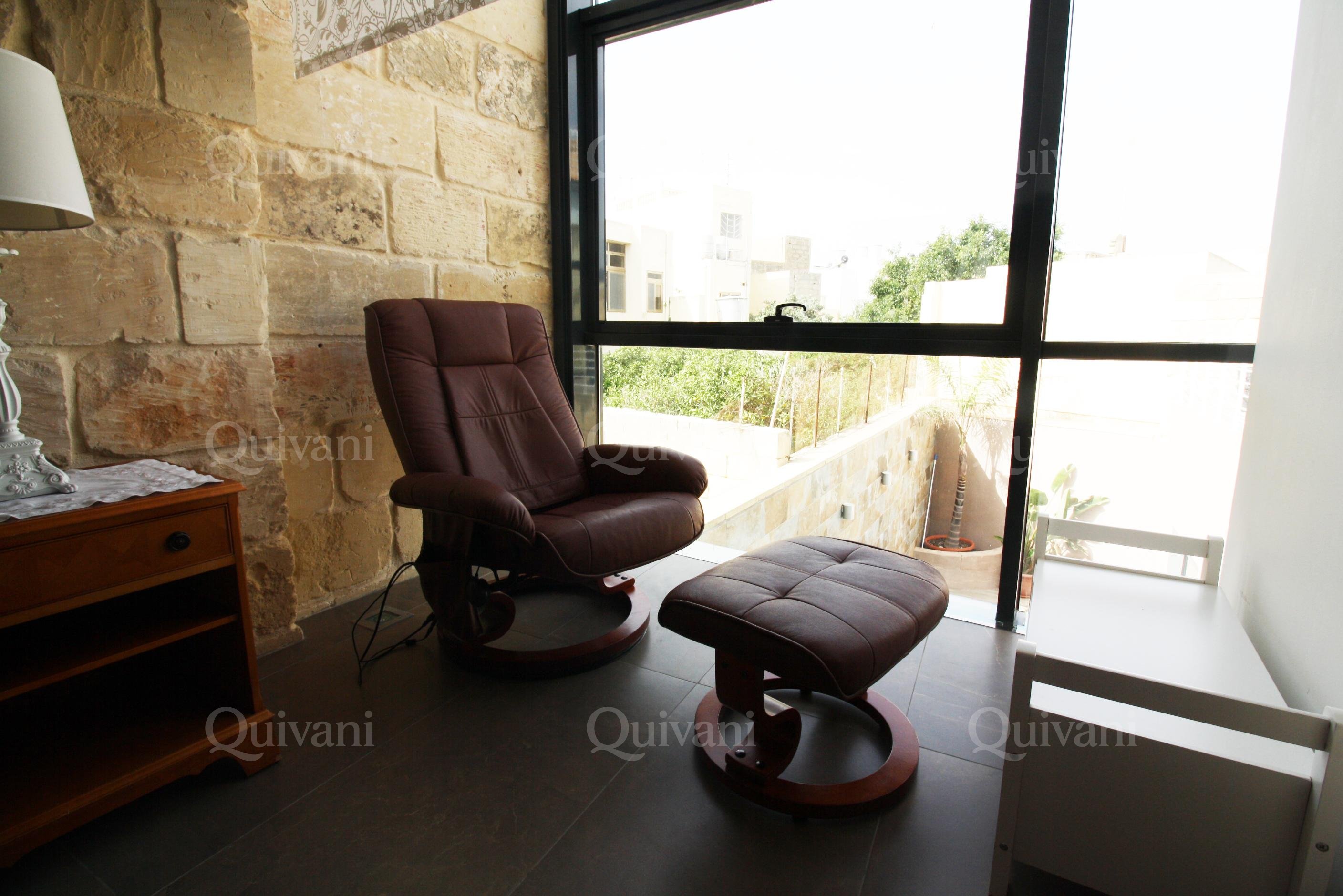 Zejtun, Converted House of Character with Pool