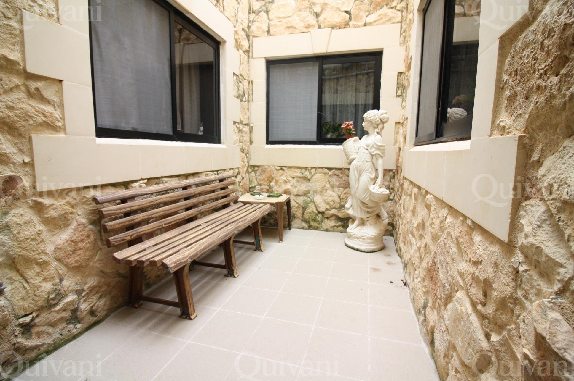 Santa Venera, Finished Maisonette