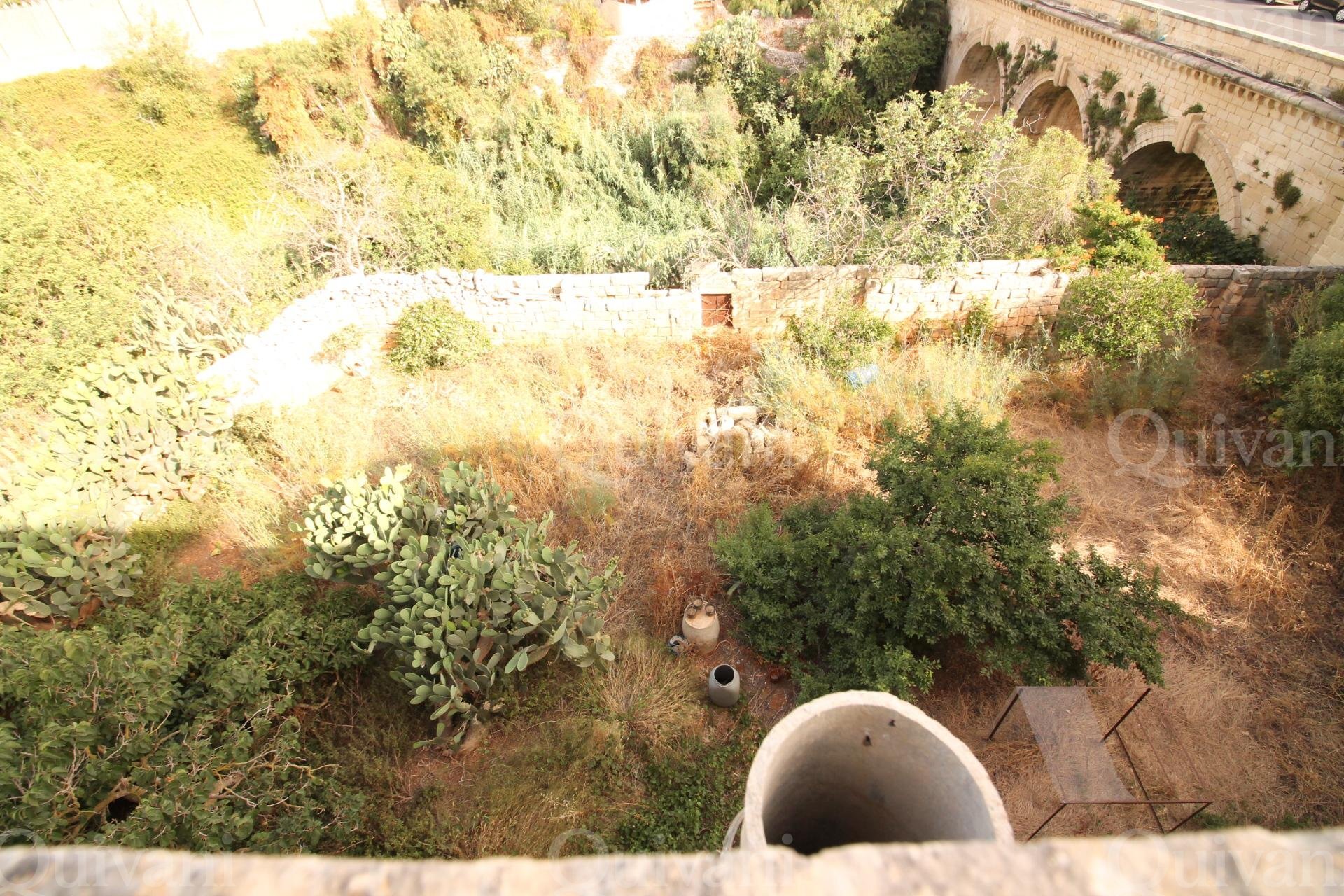 Mosta, Unconverted Town House