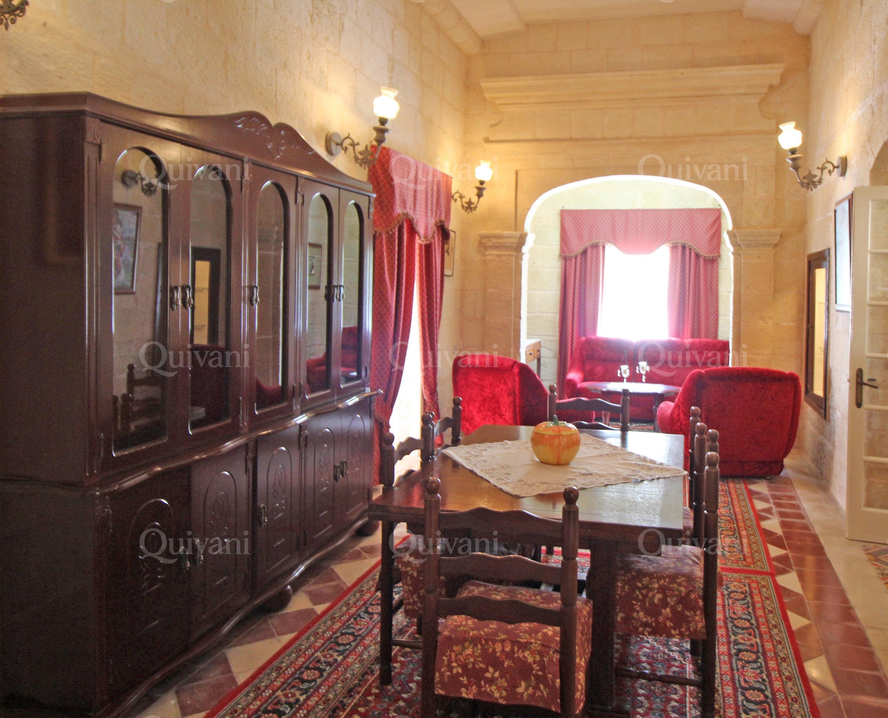 Lija, Unconverted House of Character