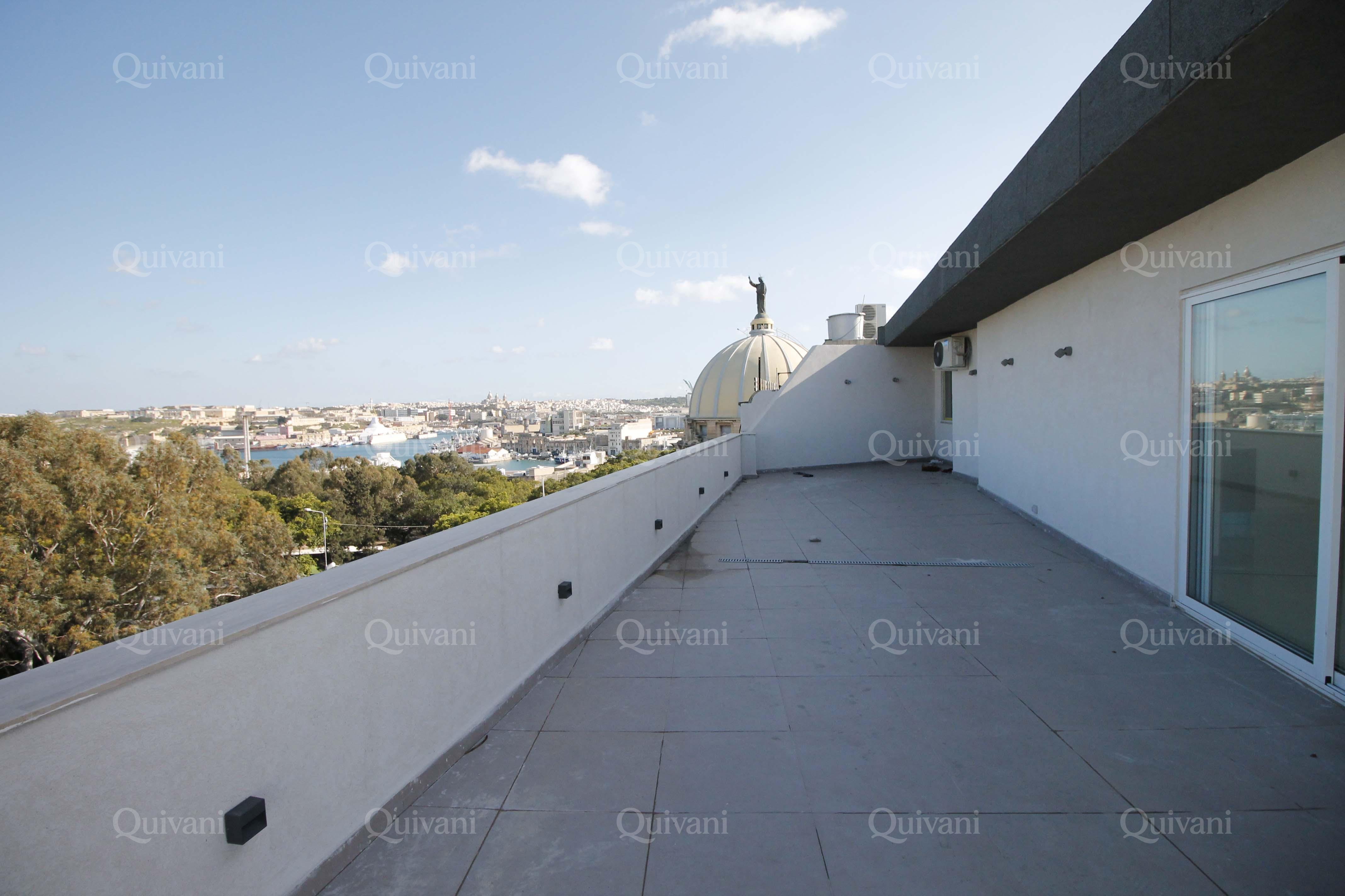 Hamrun, Furnished Penthouse
