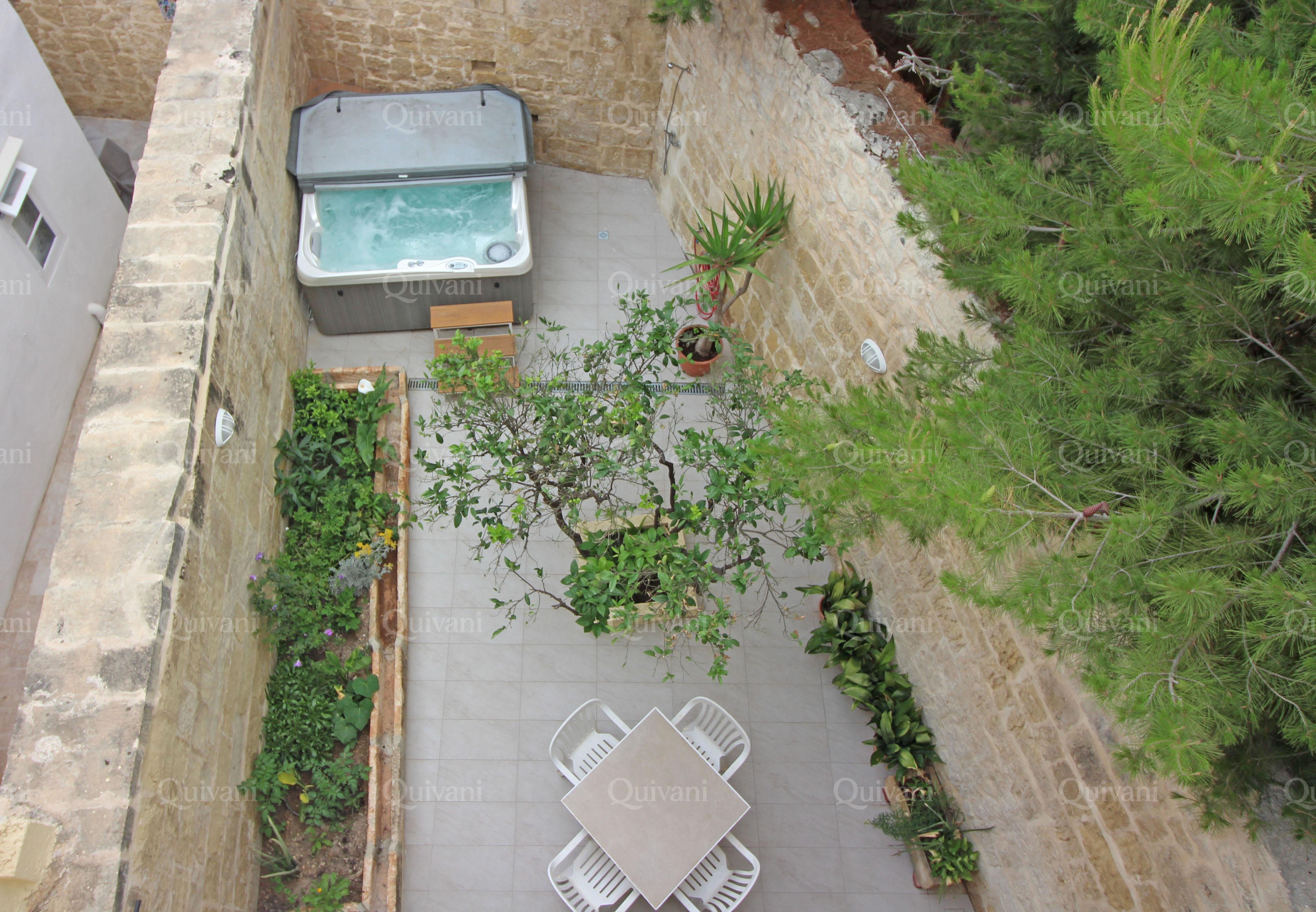 Balzan, Furnished Town House