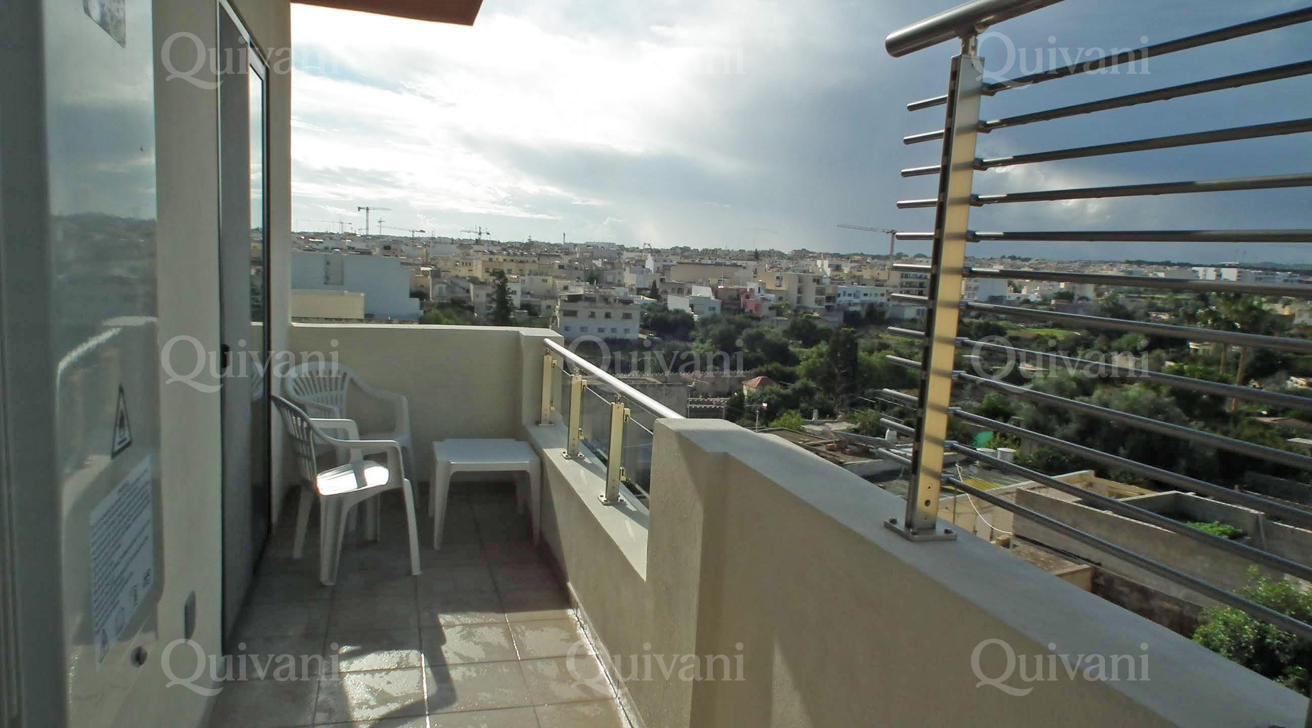 Mosta, Furnished Penthouse