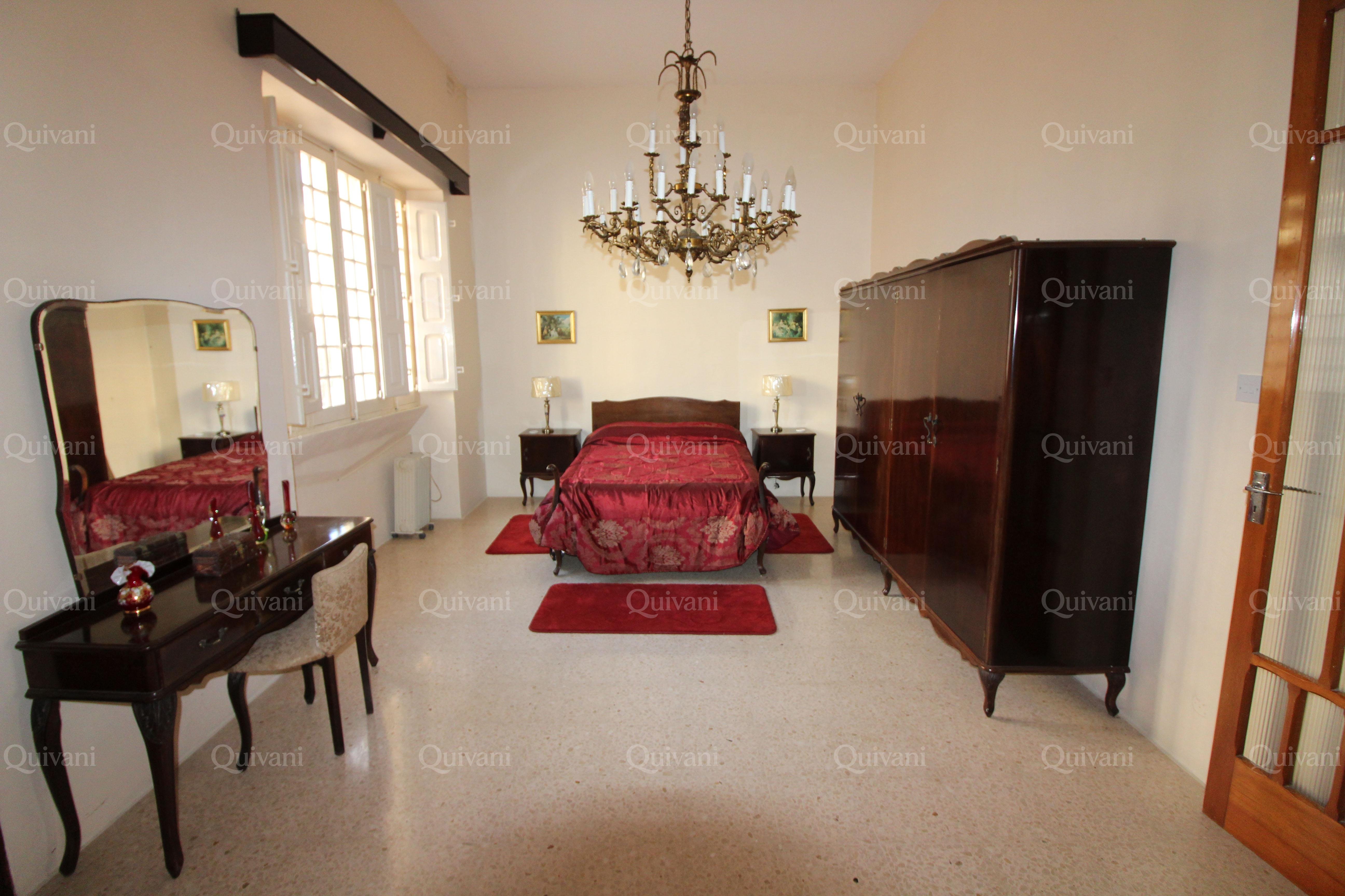 Siggiewi, Furnished Town House