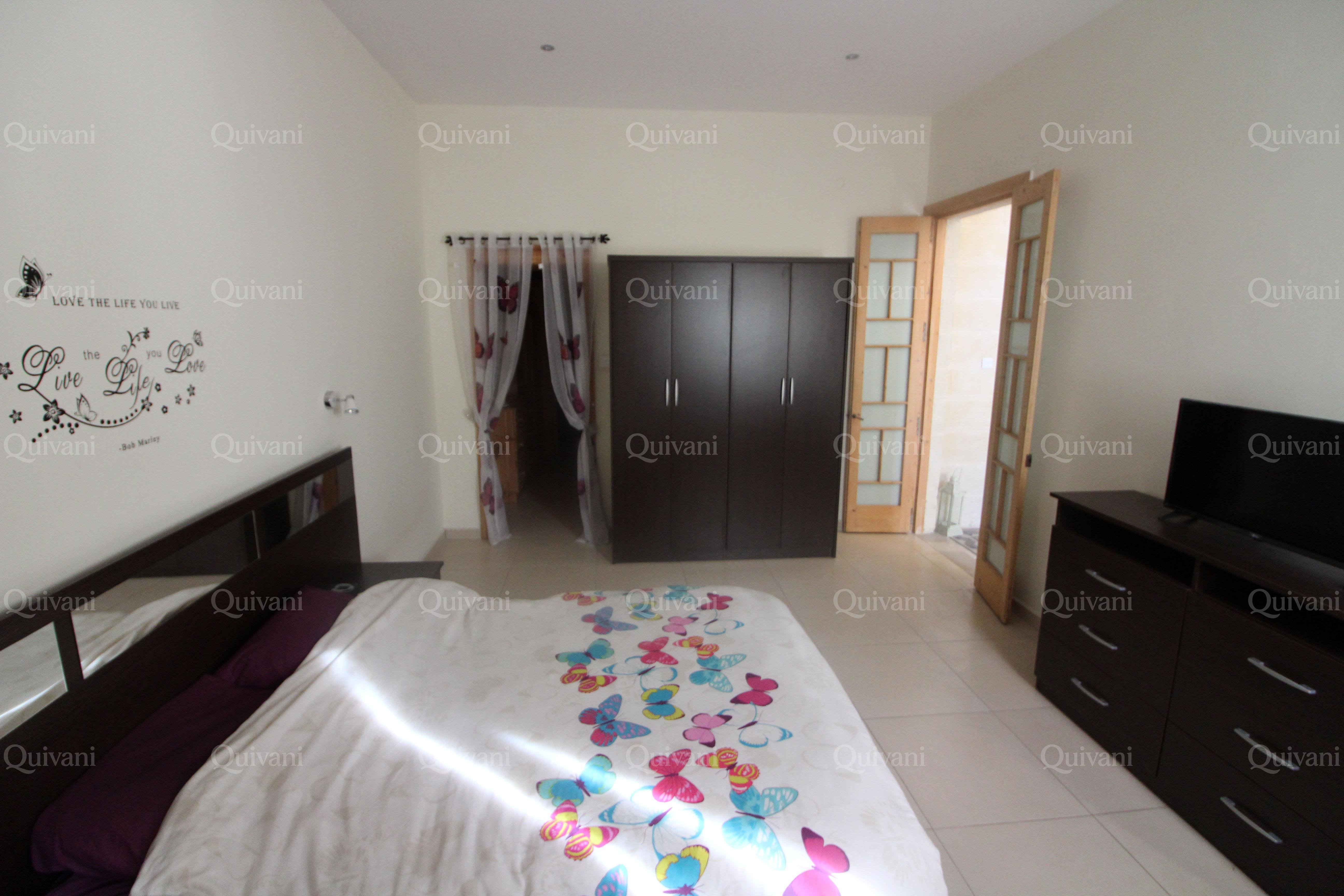 Mosta, Furnished Town House