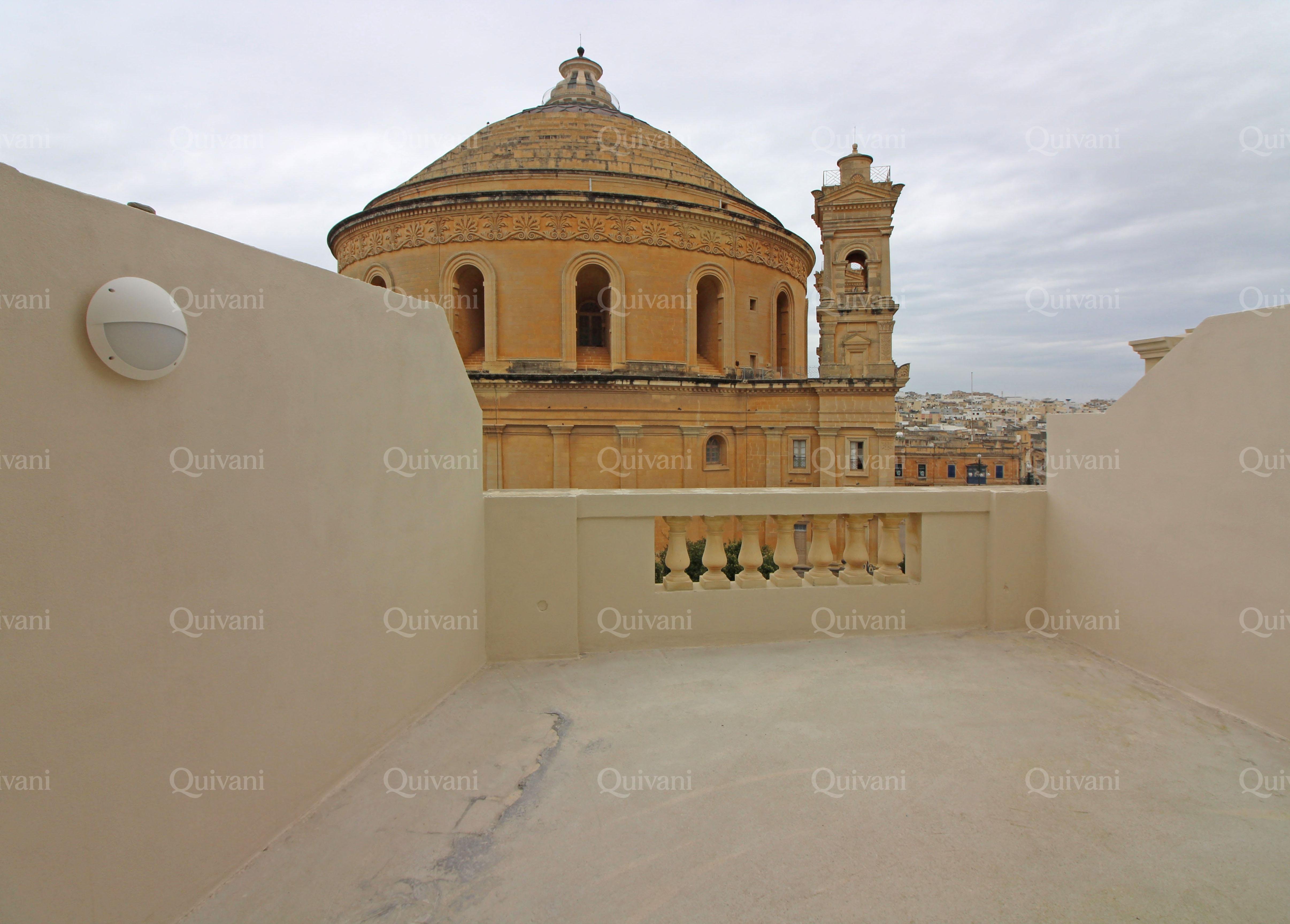 Mosta, Furnished Penthouse