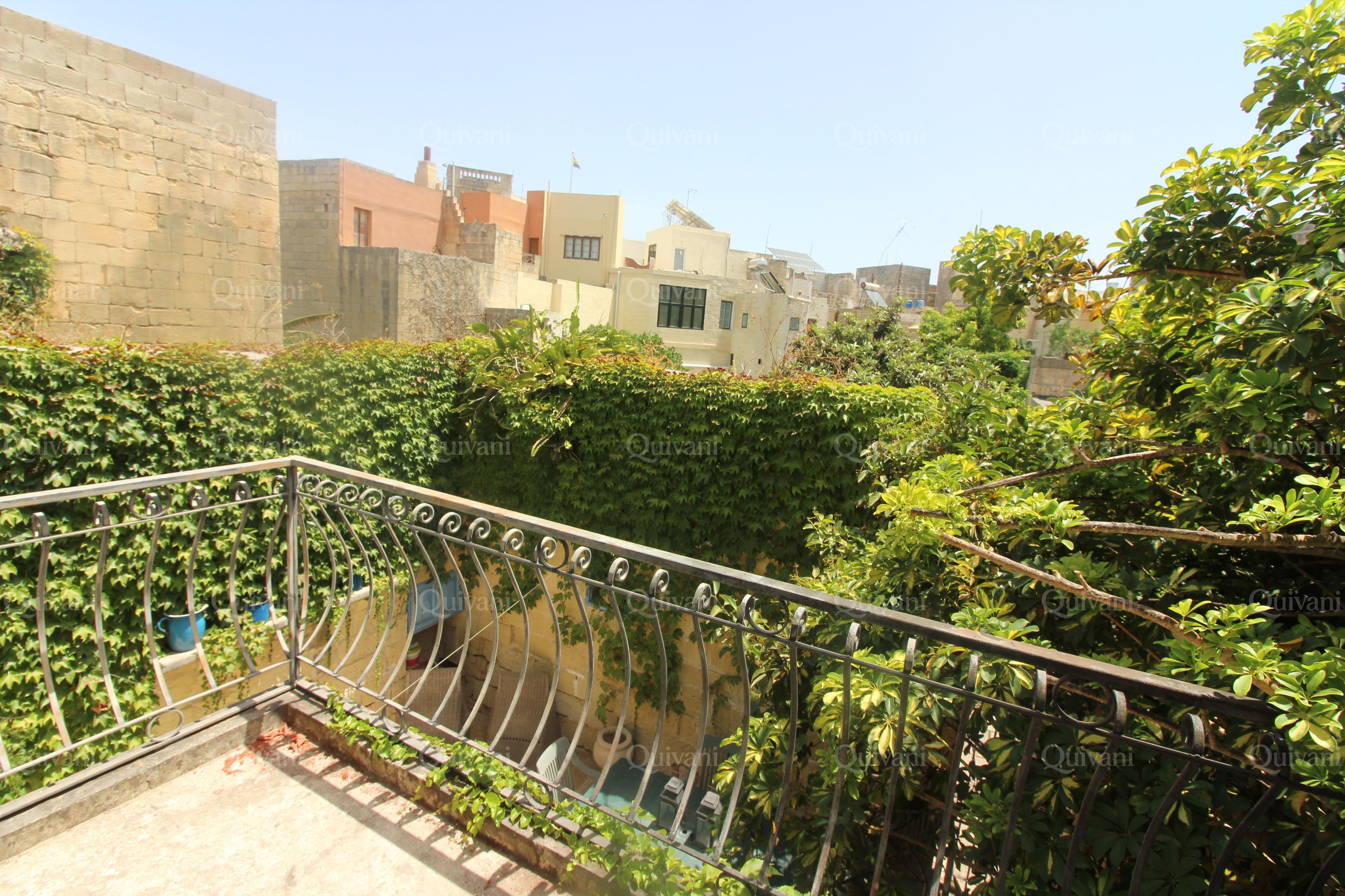 Mosta, Furnished House of Character