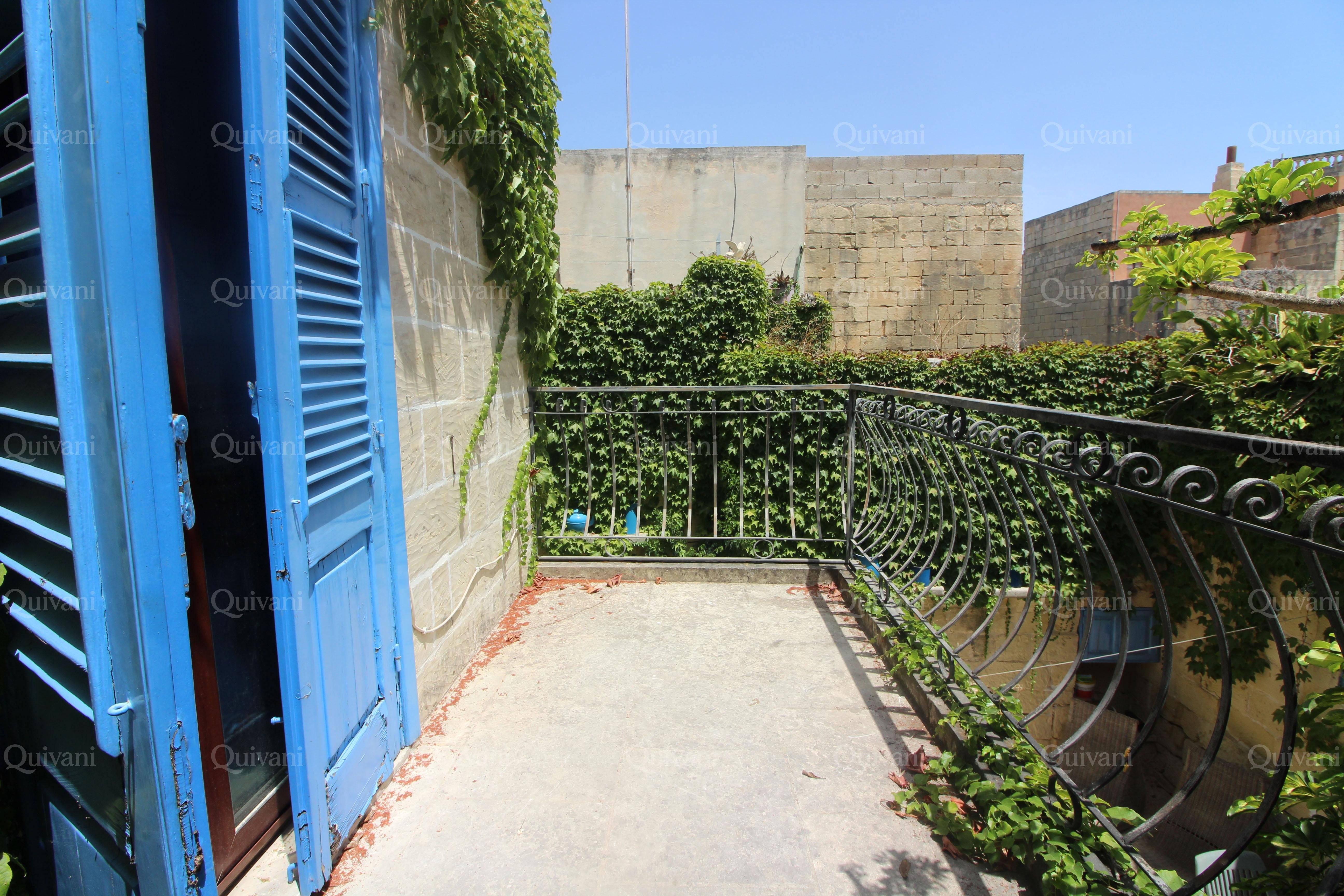 Mosta, Furnished House of Character