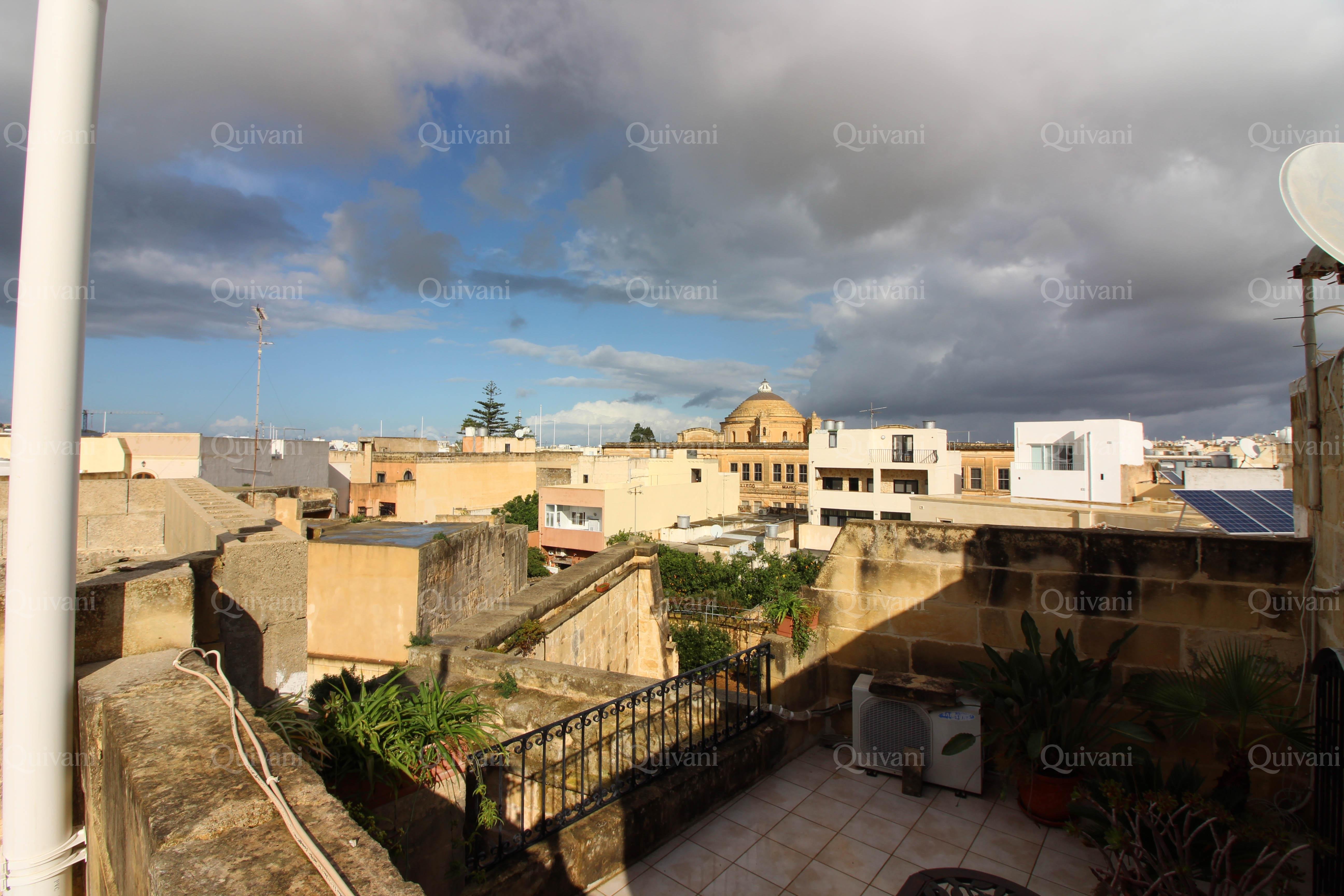 Mosta, Furnished Town House