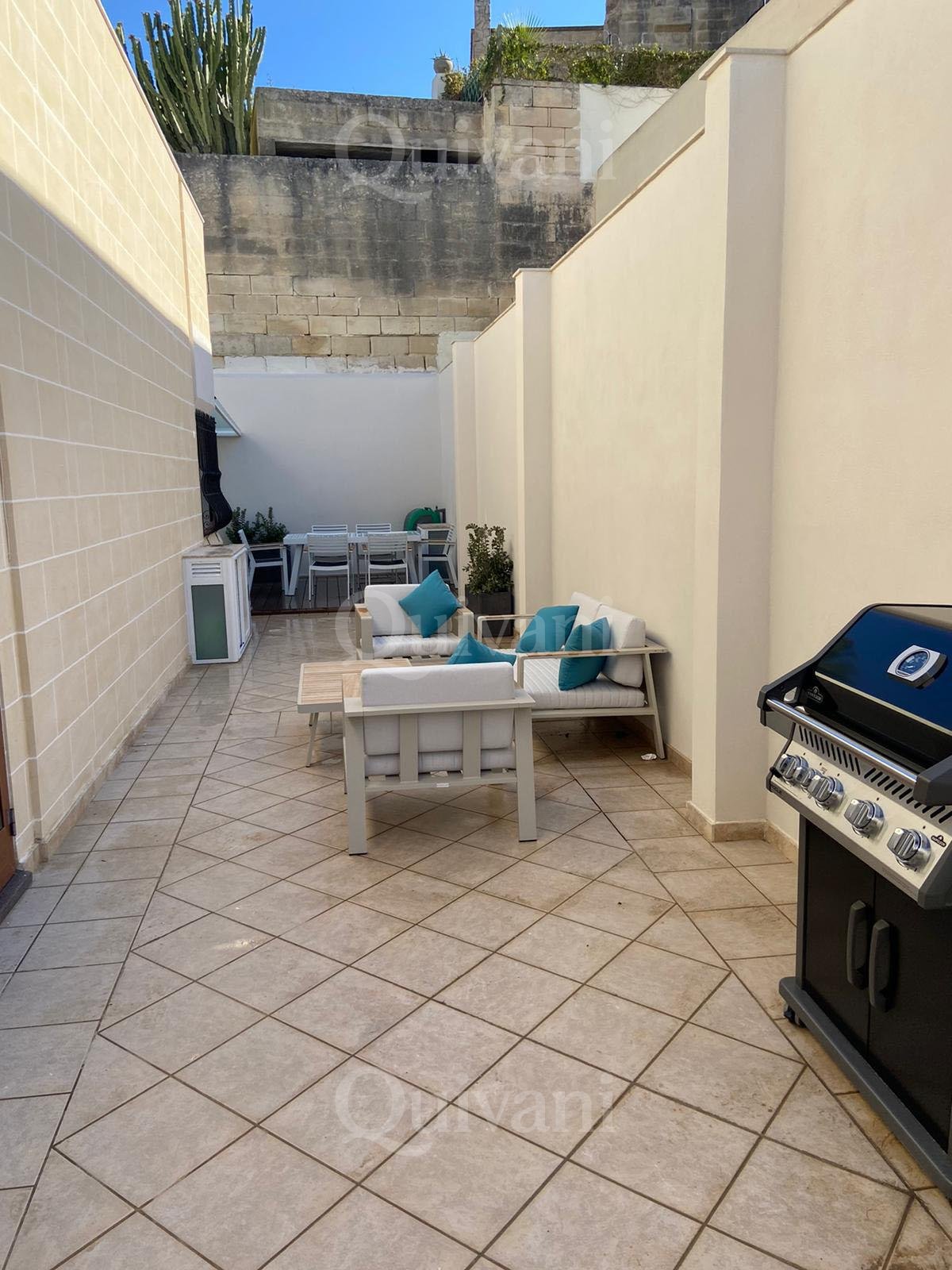 Santa Venera, Furnished Bungalow