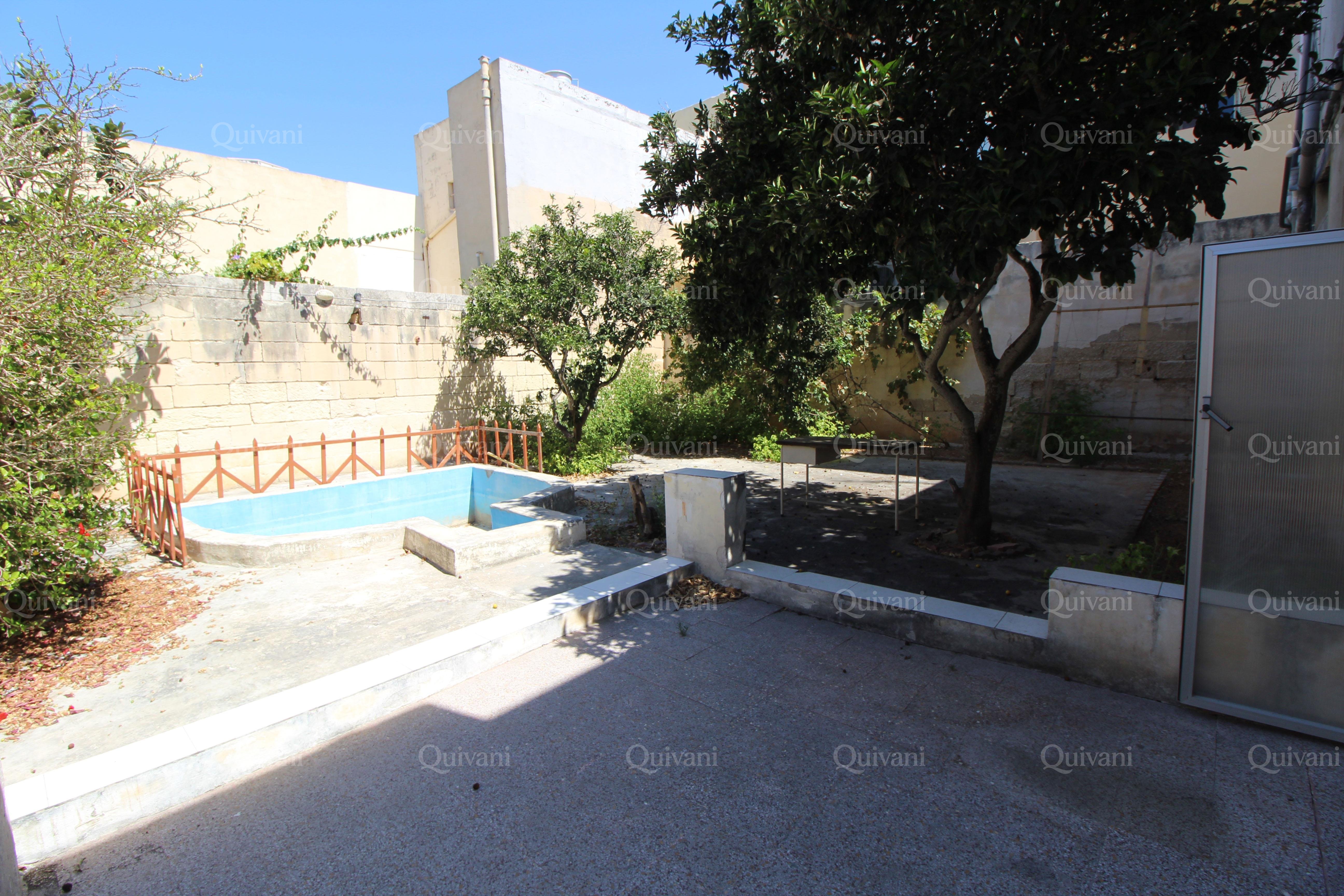 Mosta, Furnished Semi-detached Villa